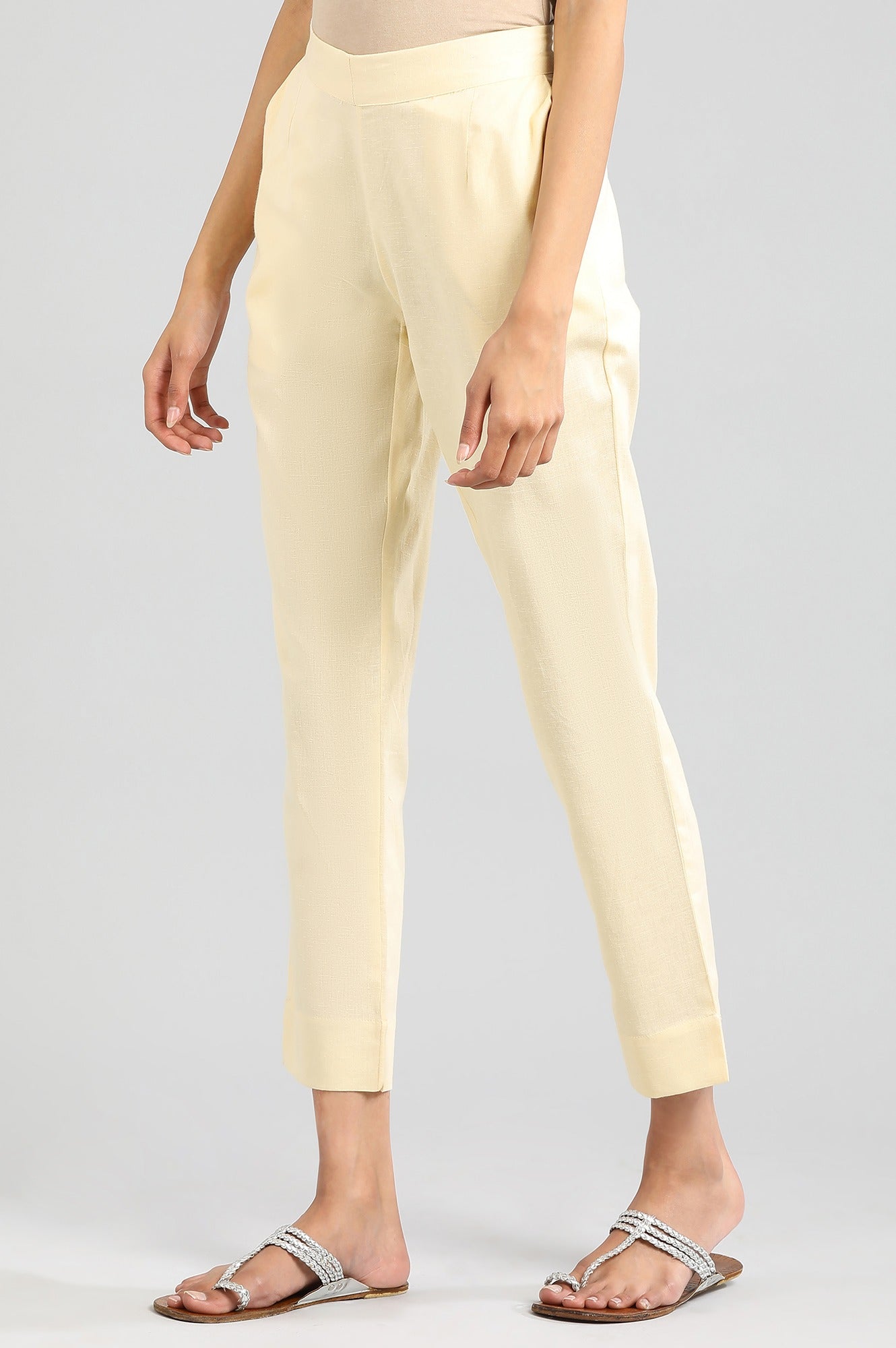 https://cdn.shopify.com/s/files/1/0776/0419/2550/files/19CRA60015-600449_3_5f88f47f-5526-4cc2-829f-4fa418ae5ccd.jpg?v=1769764504