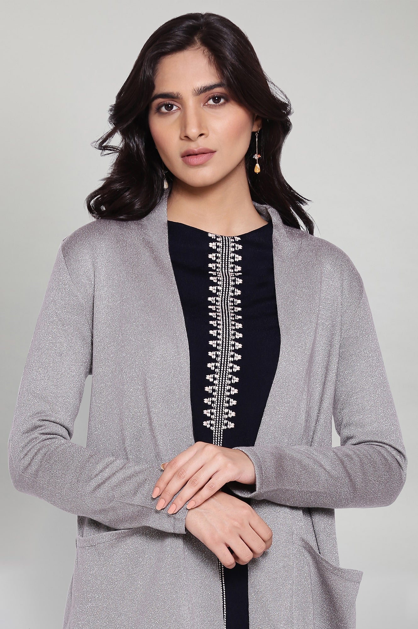 https://cdn.shopify.com/s/files/1/0776/0419/2550/files/20NOW40055-C4346_6.jpg?v=1721266598
