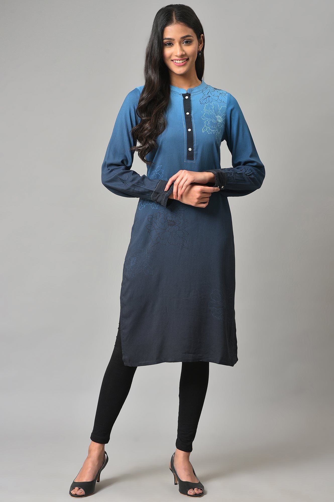 https://cdn.shopify.com/s/files/1/0776/0419/2550/files/22AUA13550-504516_1.jpg?v=1769759412