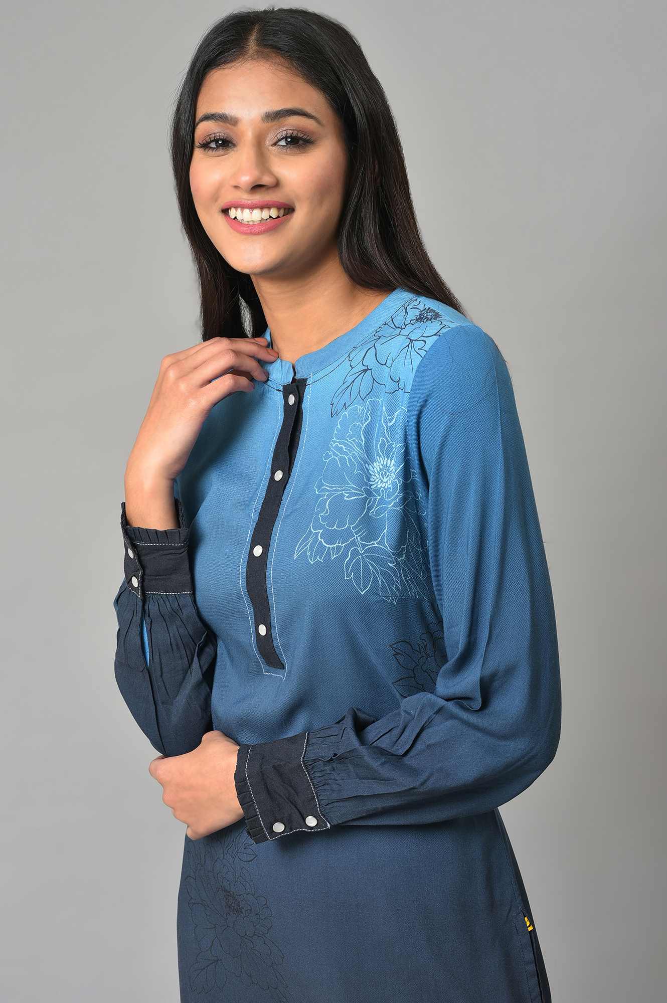 https://cdn.shopify.com/s/files/1/0776/0419/2550/files/22AUA13550-504516_5_300ec7f7-6b87-4884-b18e-e30eec2264c4.jpg?v=1769759412