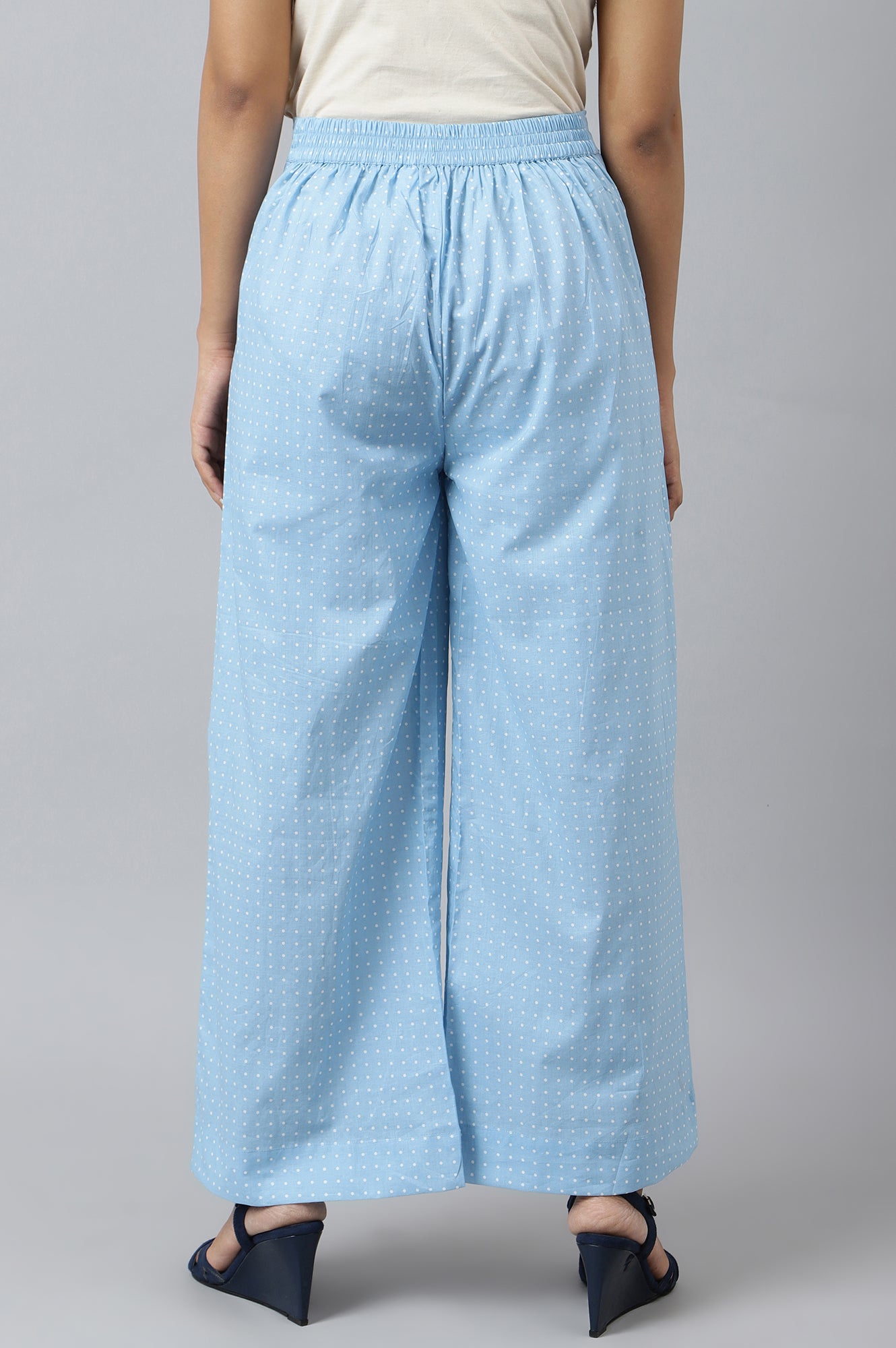 https://cdn.shopify.com/s/files/1/0776/0419/2550/files/22AUA60005-505715_4_b338f323-6e20-499b-ad65-be35c6650e5f.jpg?v=1769764124