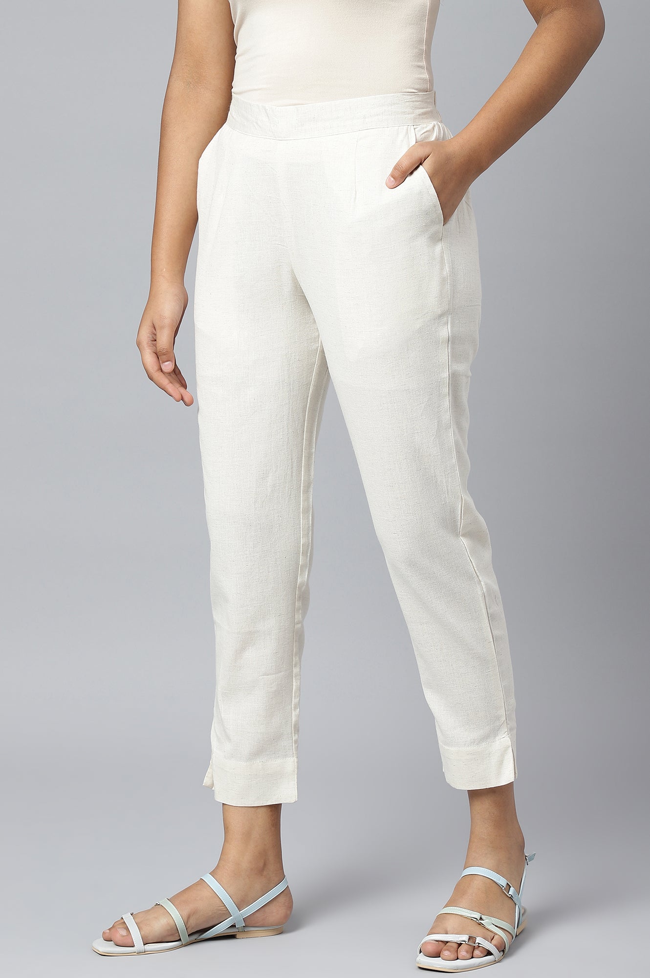 https://cdn.shopify.com/s/files/1/0776/0419/2550/files/22CR1A60015-600358_2_df9bfe41-ce9e-46c7-8b0b-d9a855d811c3.jpg?v=1769764679