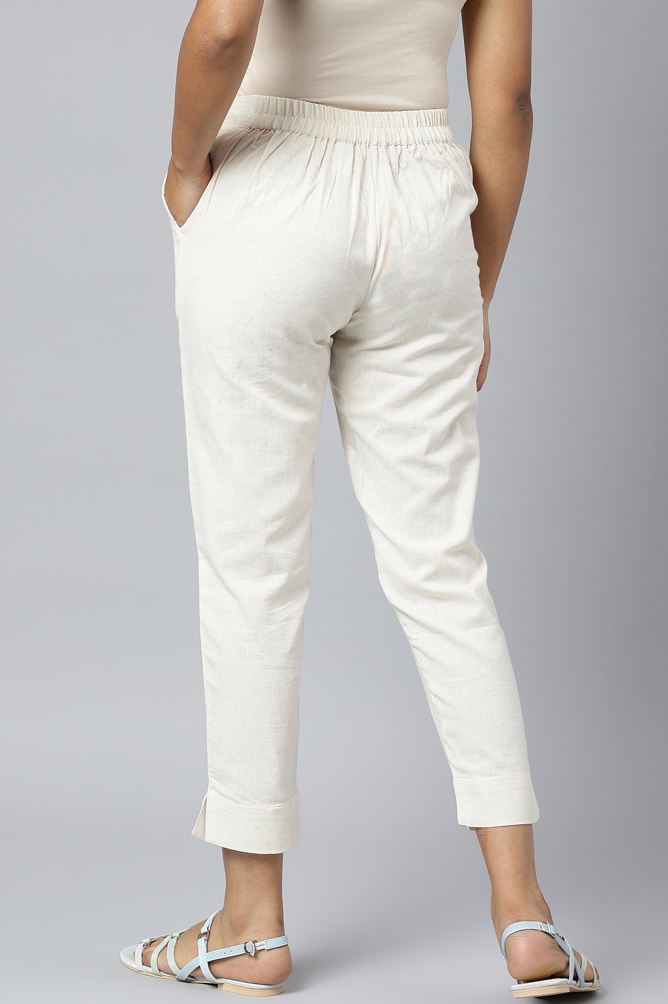 https://cdn.shopify.com/s/files/1/0776/0419/2550/files/22CR1A60015-600358_4_351db503-f054-44e3-a6eb-b8ad50999f12.jpg?v=1769764680