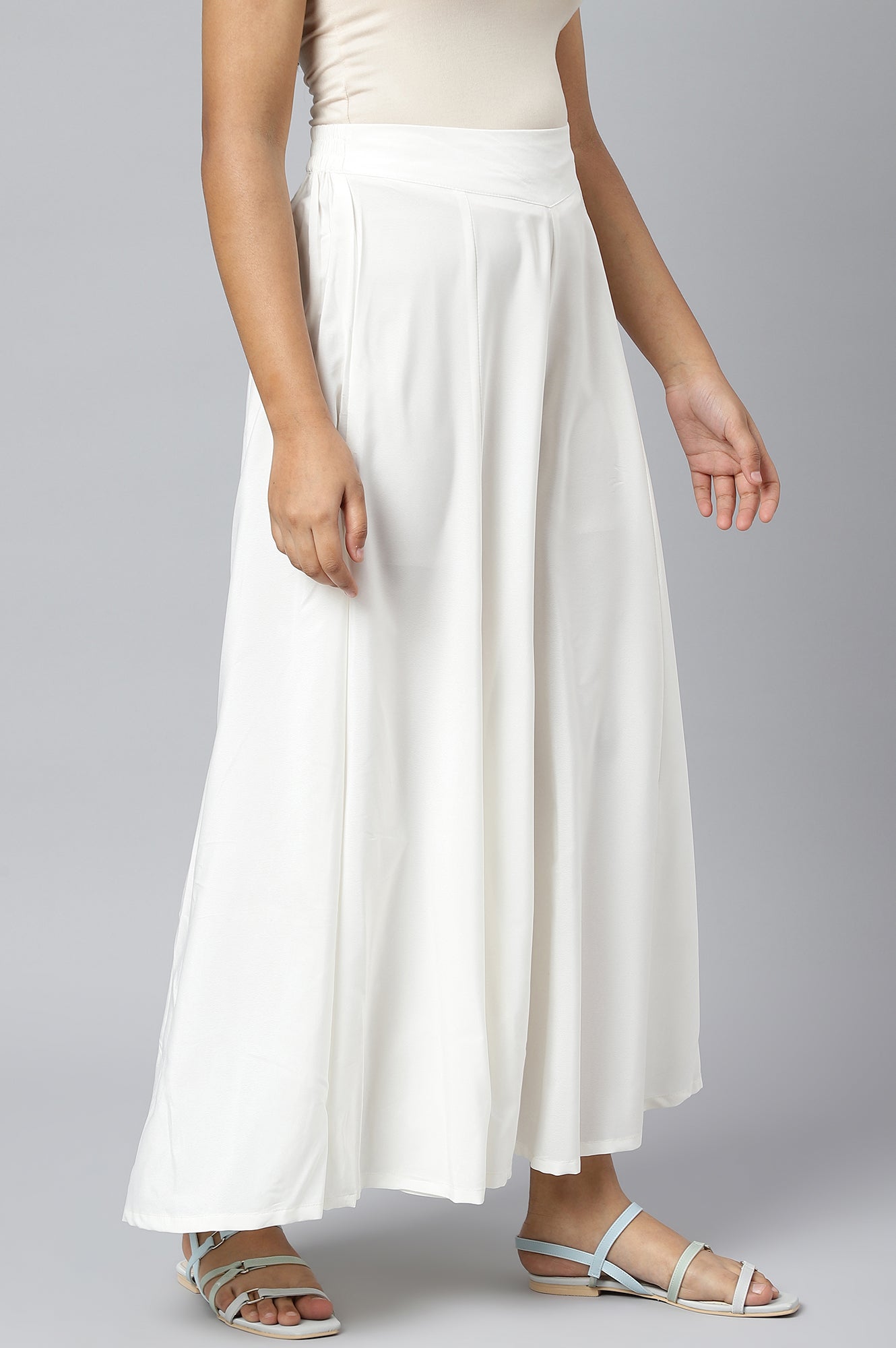 https://cdn.shopify.com/s/files/1/0776/0419/2550/files/22CRA60094-601767_3_638f2bde-1cfc-4cdf-afc6-d20040f9cd78.jpg?v=1769763946