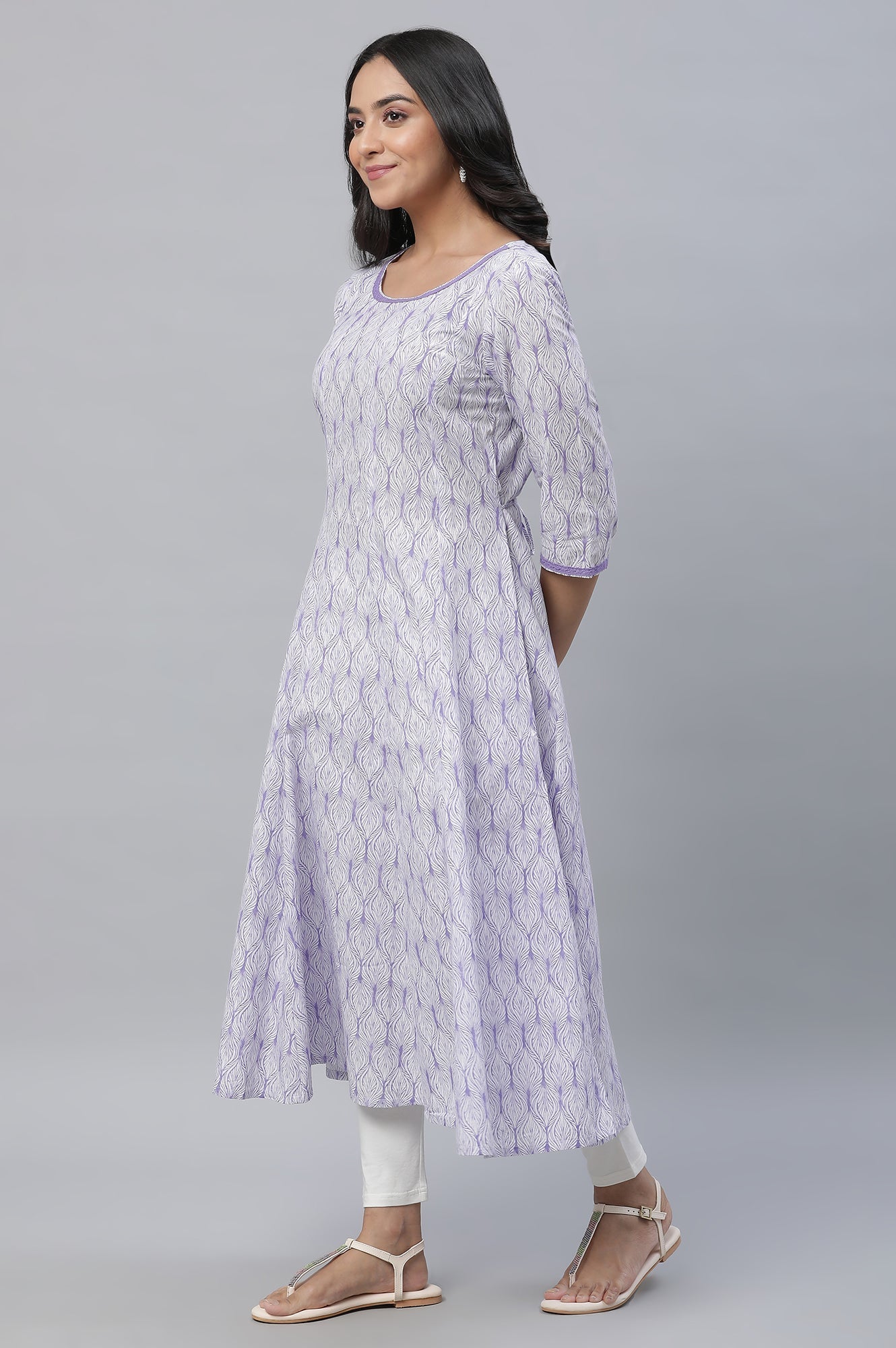 https://cdn.shopify.com/s/files/1/0776/0419/2550/files/23AUA14416-506847_2.jpg?v=1769755426