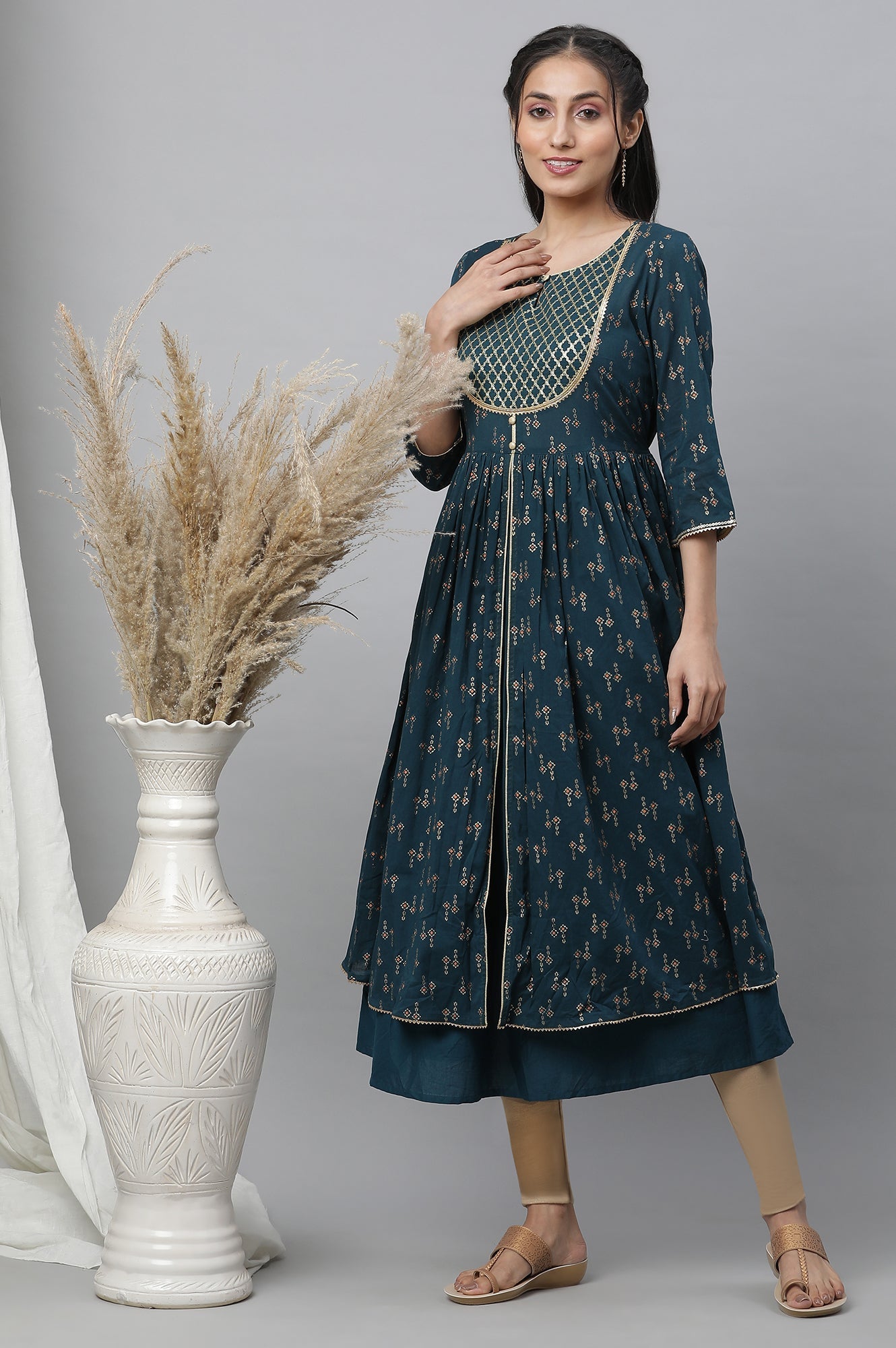 https://cdn.shopify.com/s/files/1/0776/0419/2550/files/23AUA14529-507304_1_ae78be8a-ecea-4945-b1d2-f4308ab625bf.jpg?v=1769748451