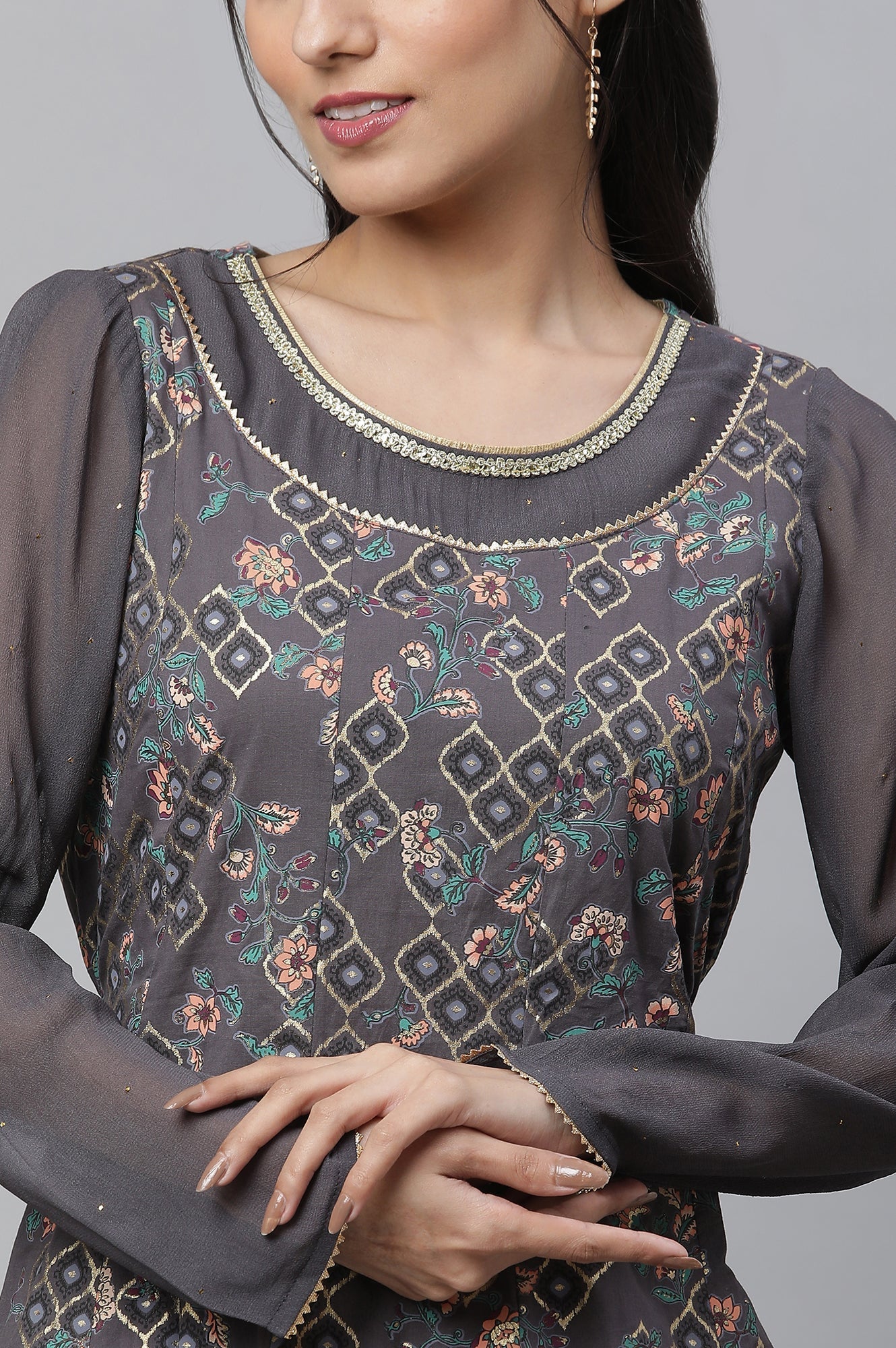 https://cdn.shopify.com/s/files/1/0776/0419/2550/files/23AUA14573-507275_6_62c51be9-6175-43e8-90cd-fef69b3640c9.jpg?v=1769749609