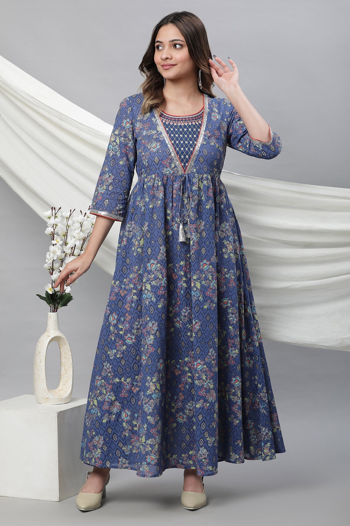 https://cdn.shopify.com/s/files/1/0776/0419/2550/files/23AUA14578-507710_1_f1c3d5ff-ad72-46ce-9145-94f282b412c0.jpg?v=1769759165