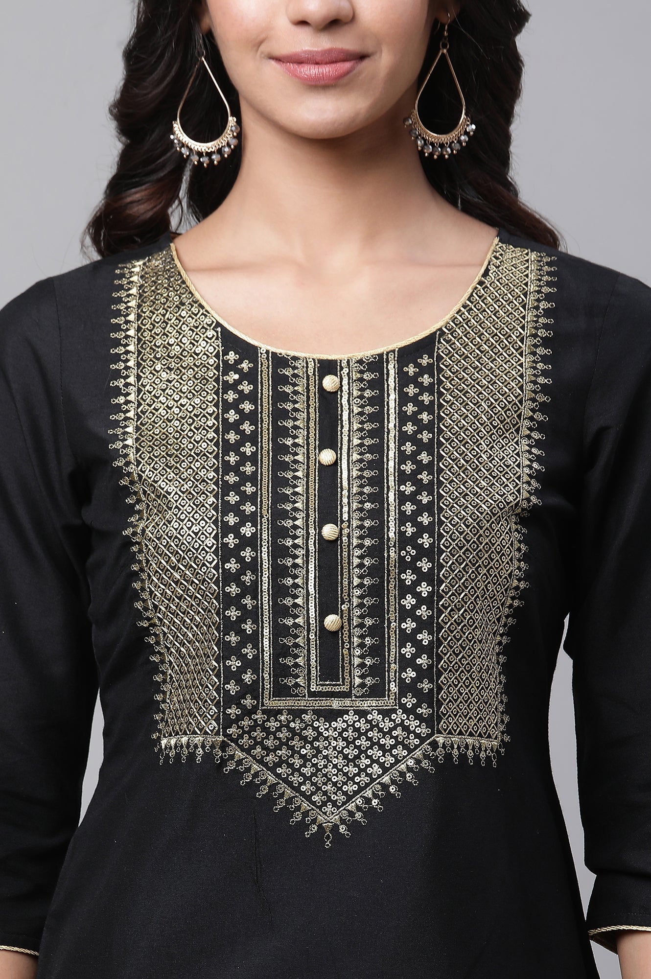 https://cdn.shopify.com/s/files/1/0776/0419/2550/files/23AUA14762-704681_7_39eba43a-444a-4fd5-a635-e33d5120fa1e.jpg?v=1769763826