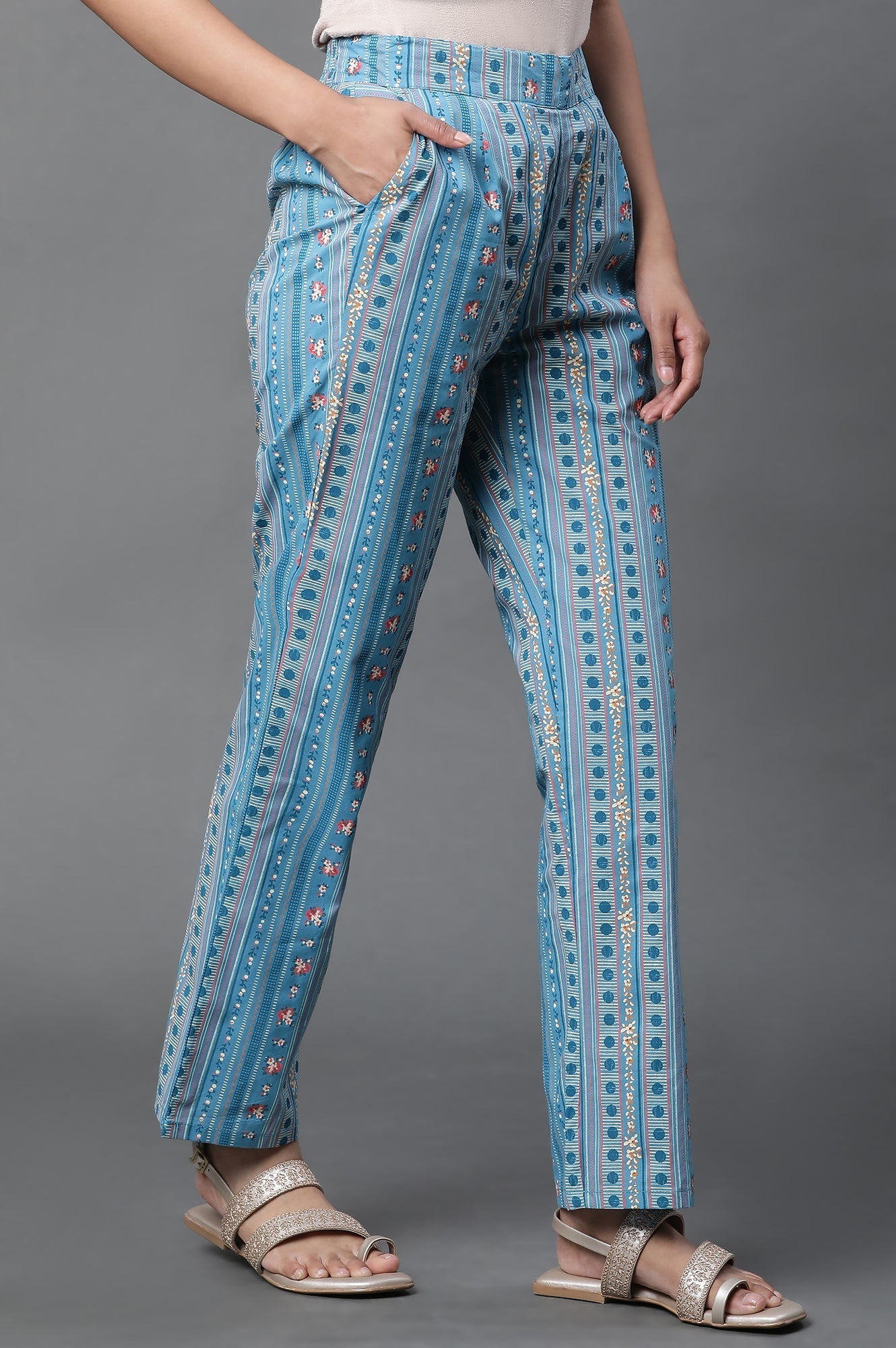 https://cdn.shopify.com/s/files/1/0776/0419/2550/files/23AUA60297-507242_4_d2dff07b-d86b-4af0-af41-04007eb084dd.jpg?v=1769764586