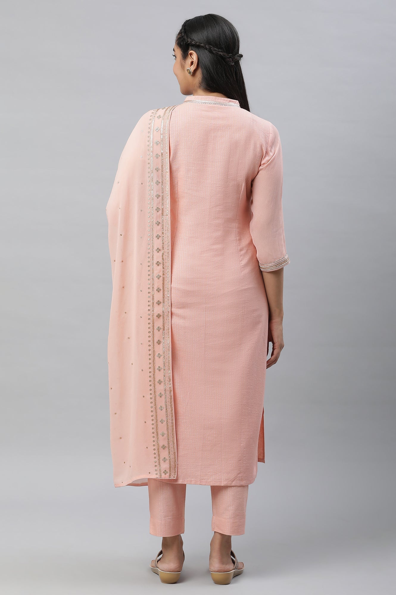 https://cdn.shopify.com/s/files/1/0776/0419/2550/files/23AUAS14229-704560_4_906edbf8-f5f1-44ff-8baa-a2710b2c7a0f.jpg?v=1769750184