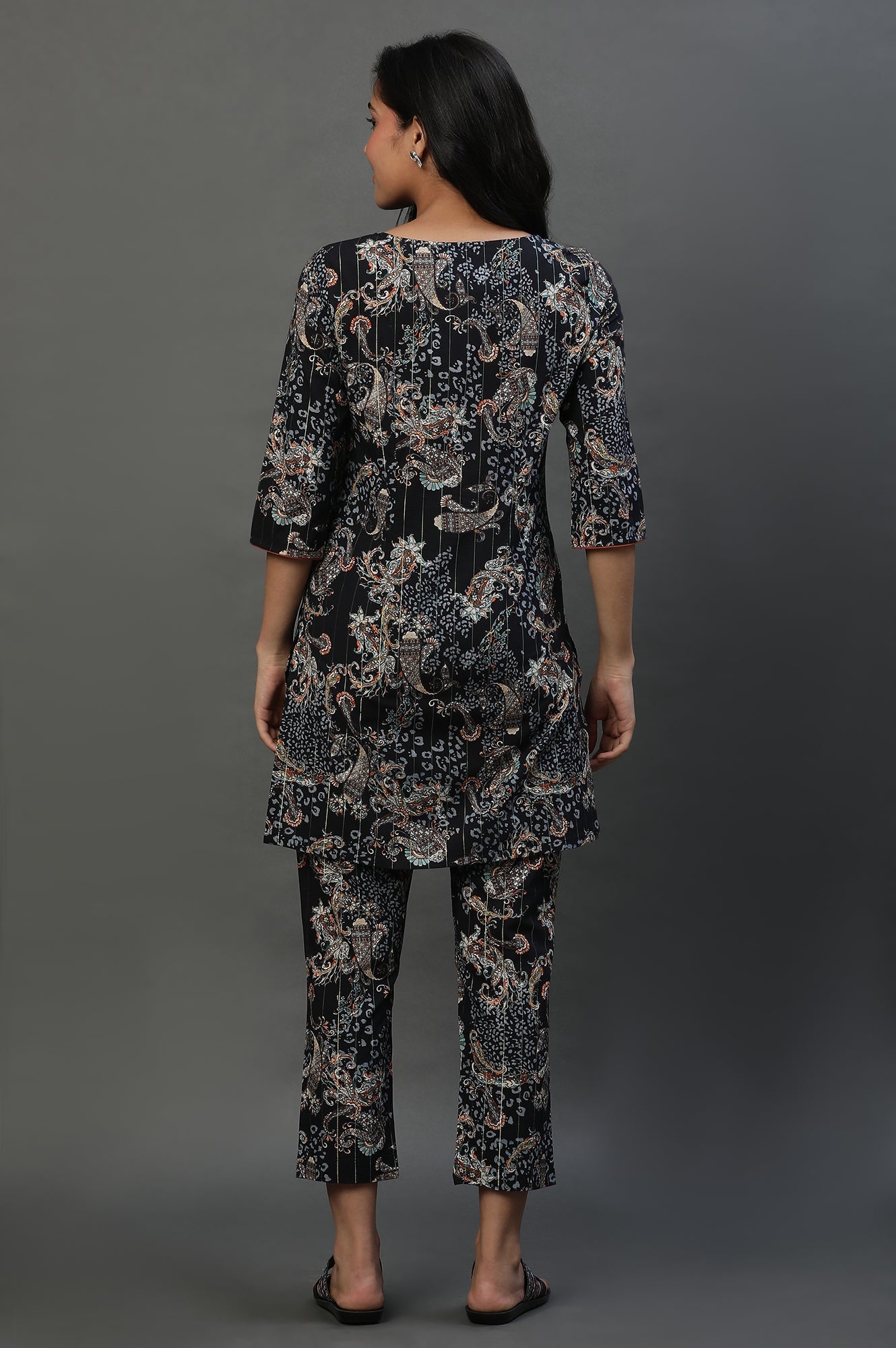 https://cdn.shopify.com/s/files/1/0776/0419/2550/files/23AUAS14765-507446_4_aed43b3f-3c2f-47dc-93a9-4a8f9faf637b.jpg?v=1769749055