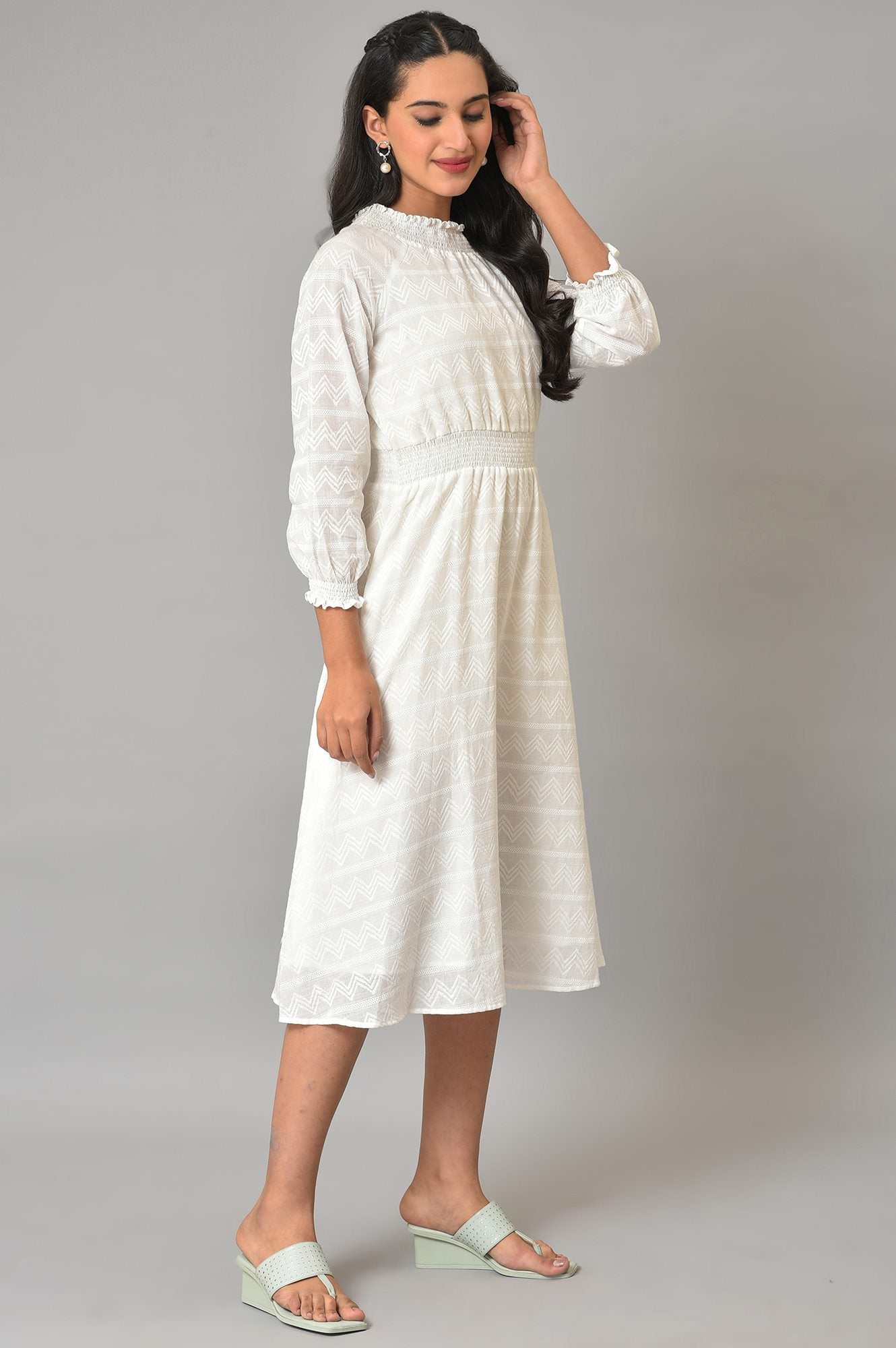 https://cdn.shopify.com/s/files/1/0776/0419/2550/files/23FEA13852-605267_4.jpg?v=1769756226