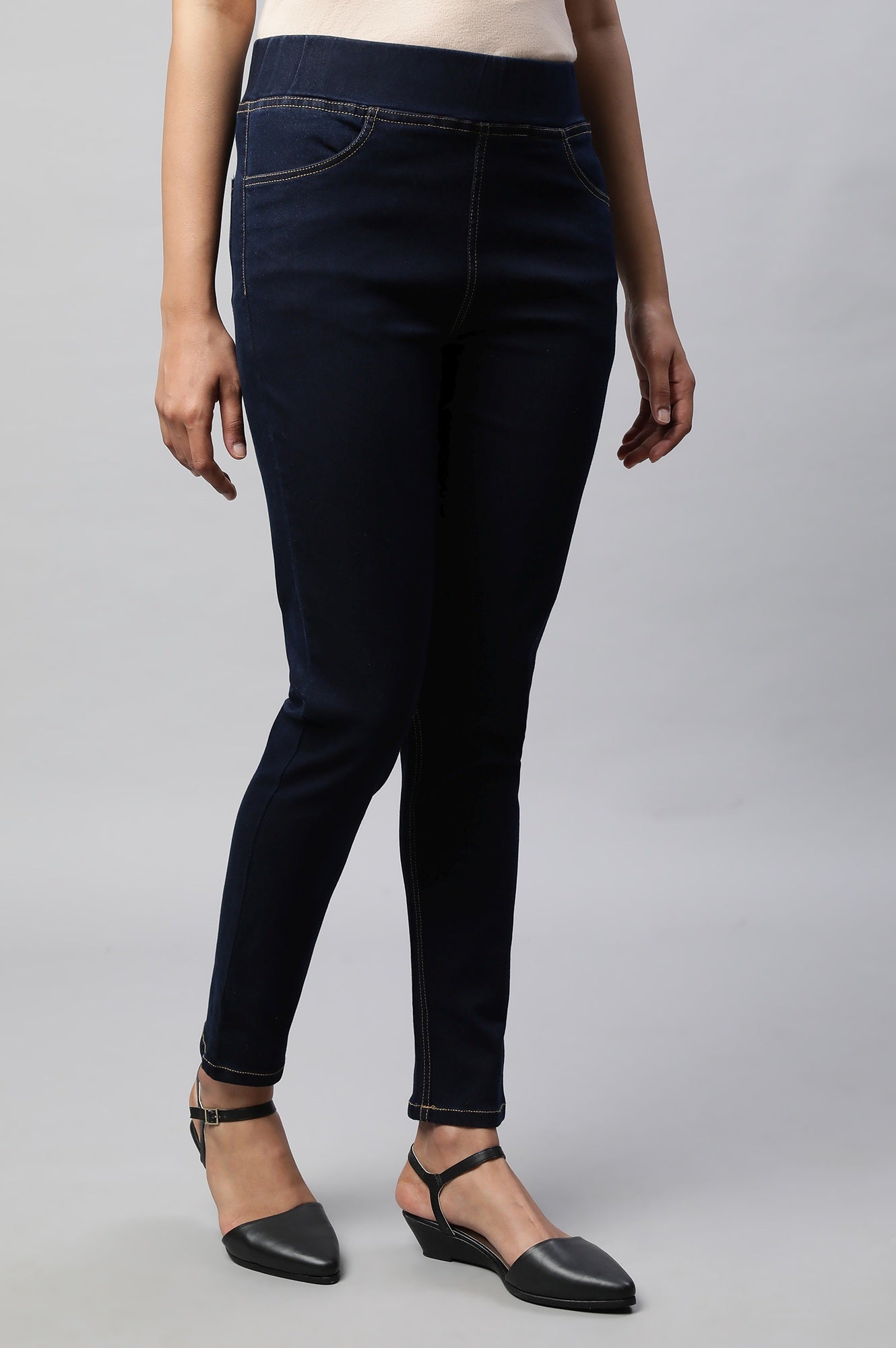 https://cdn.shopify.com/s/files/1/0776/0419/2550/files/23FEA60293-700686_4_ee58820f-d0bf-4cfb-85ef-4a01ba3bf3d0.jpg?v=1769764587