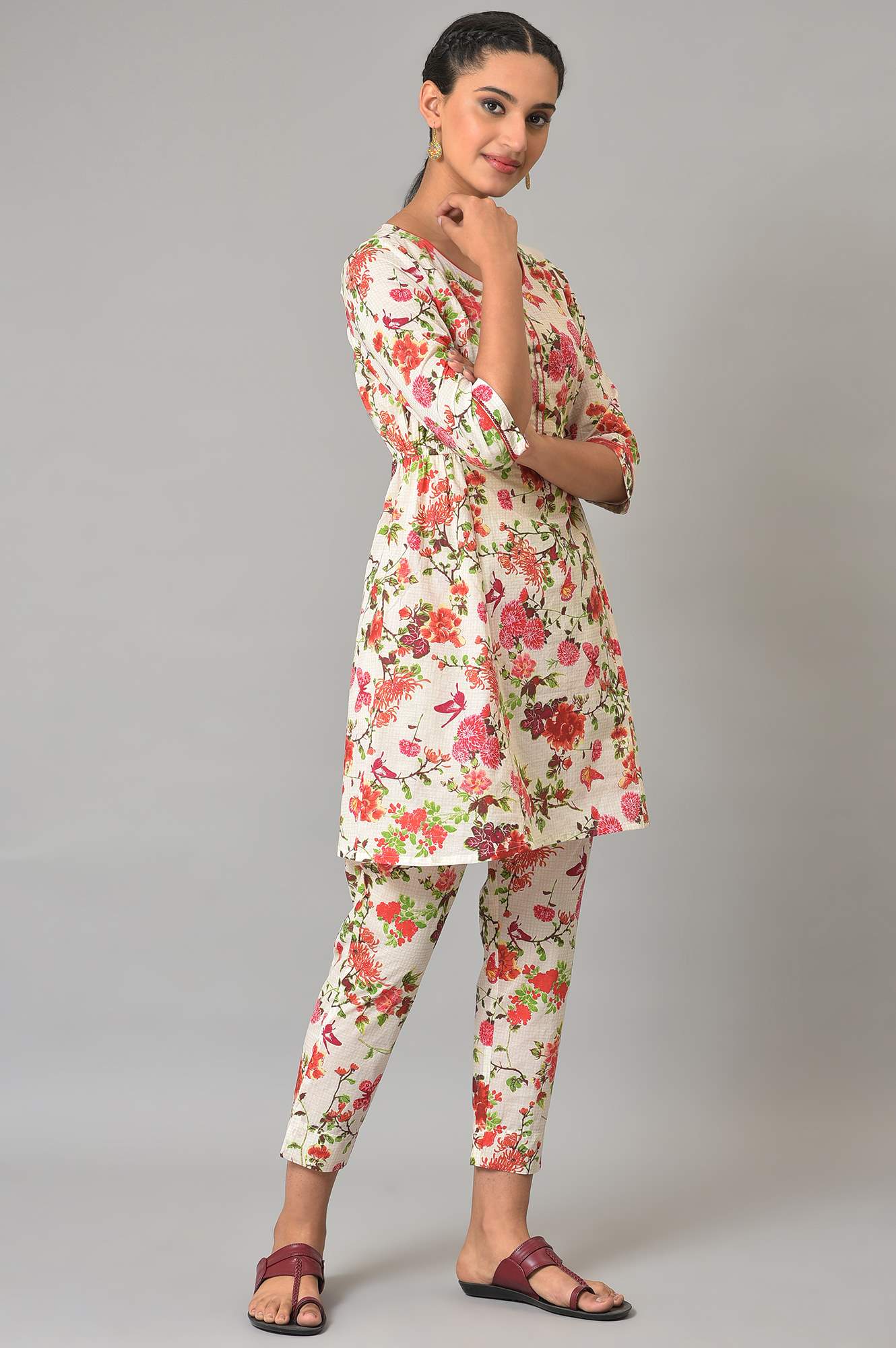 https://cdn.shopify.com/s/files/1/0776/0419/2550/files/23FEAS13885-506952_4.jpg?v=1769756014