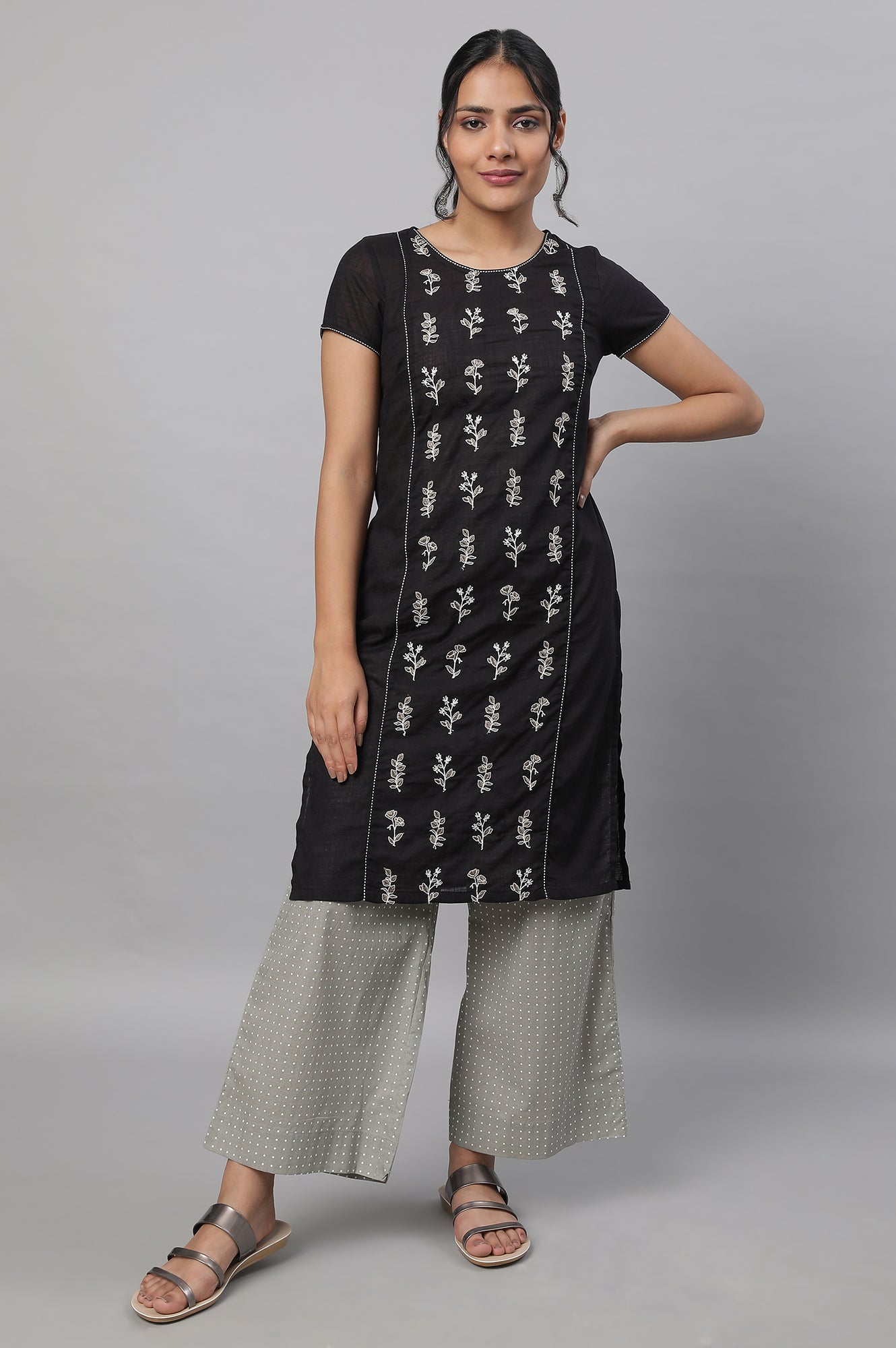 https://cdn.shopify.com/s/files/1/0776/0419/2550/files/23FEAS14251SS-604577_1.jpg?v=1769750810