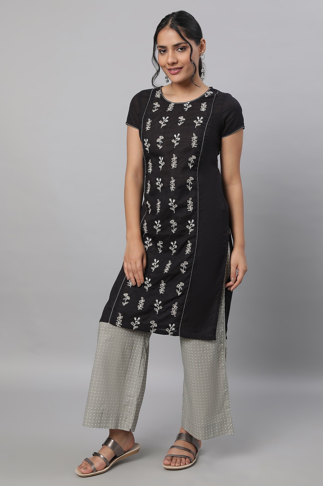 https://cdn.shopify.com/s/files/1/0776/0419/2550/files/23FEAS14251SS-604577_3.jpg?v=1769750811