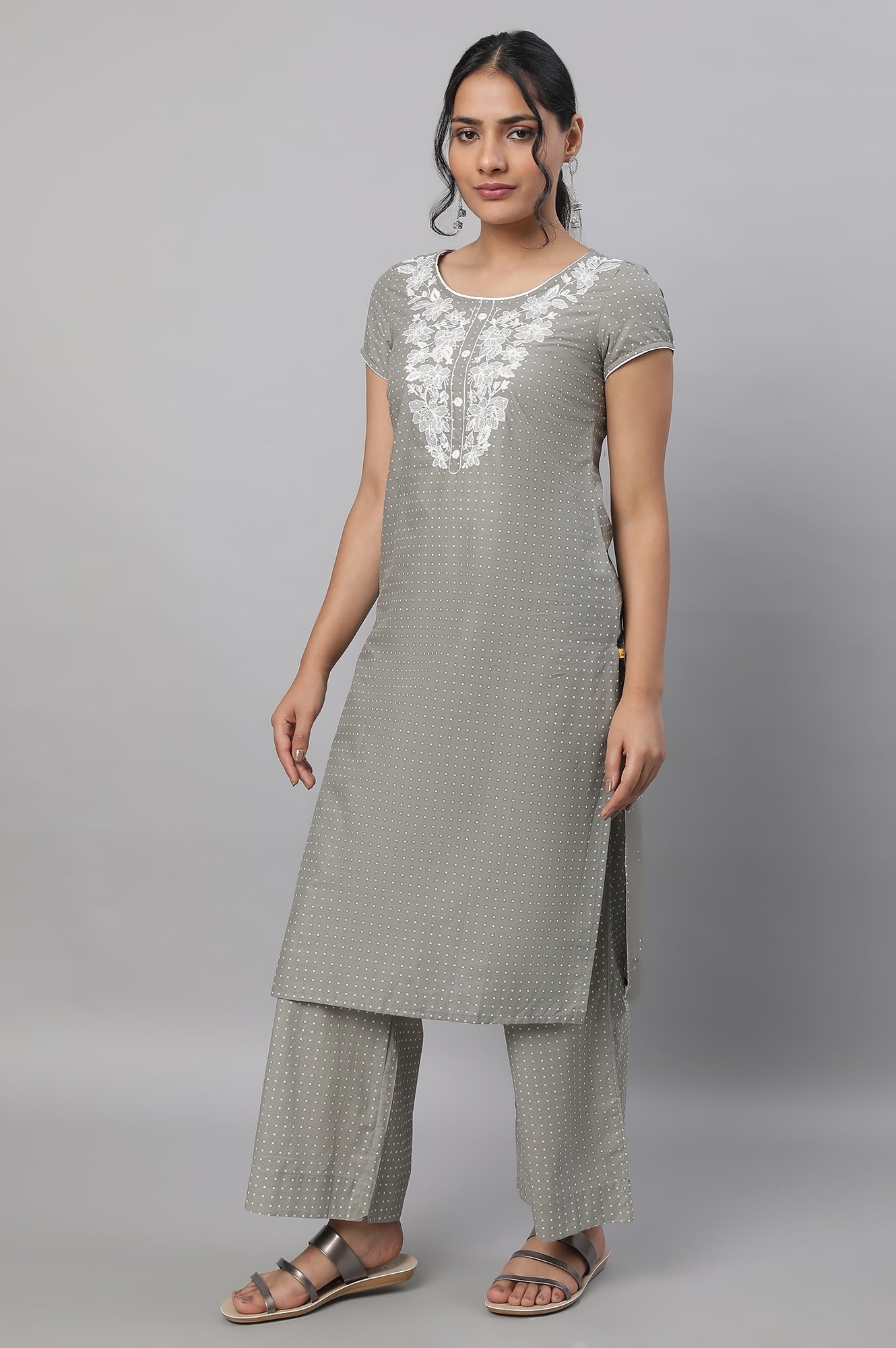https://cdn.shopify.com/s/files/1/0776/0419/2550/files/23FEAS14263SS-505794_3.jpg?v=1769754011