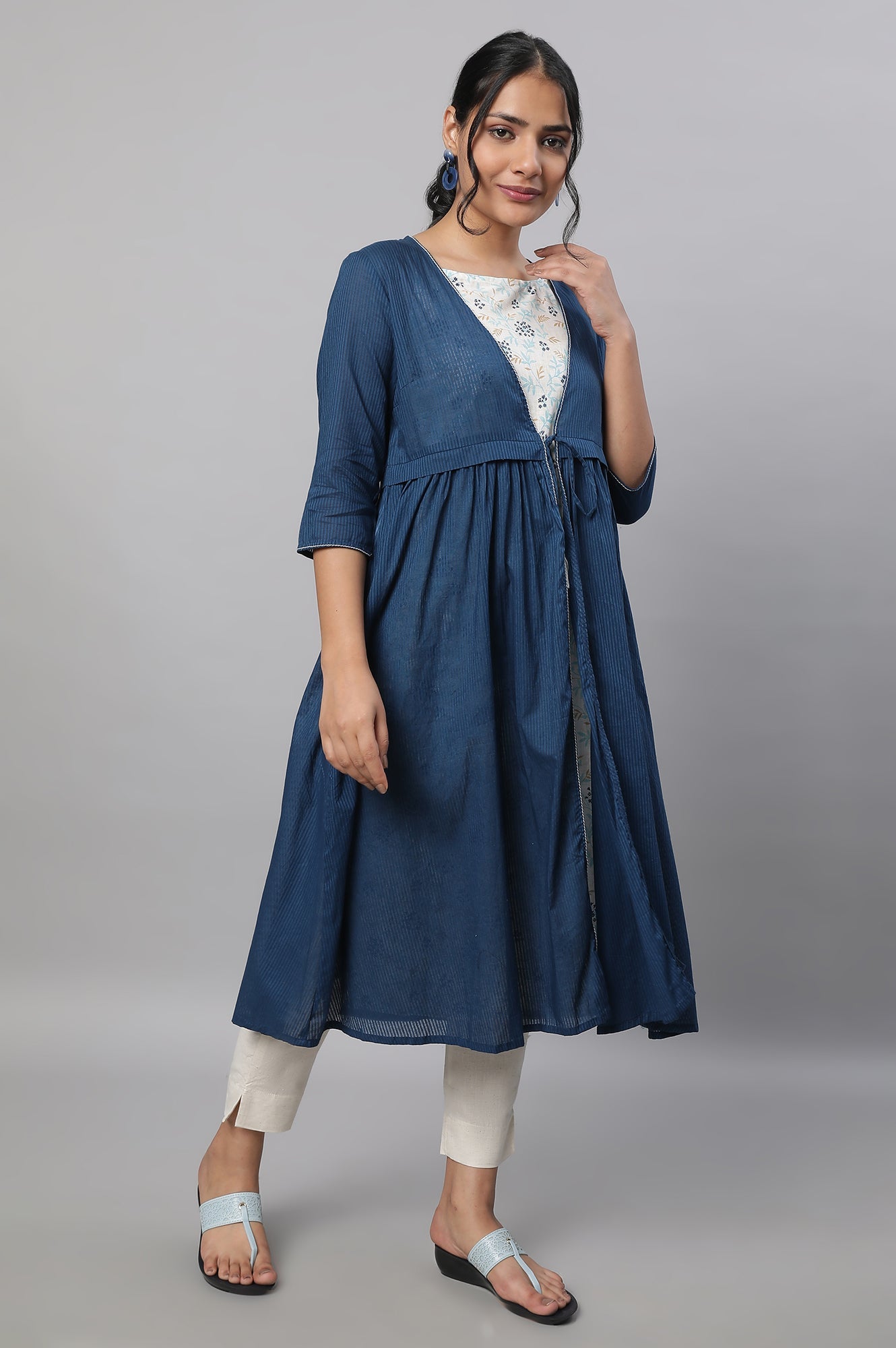 https://cdn.shopify.com/s/files/1/0776/0419/2550/files/23FEAS14271-604589_4.jpg?v=1769751798