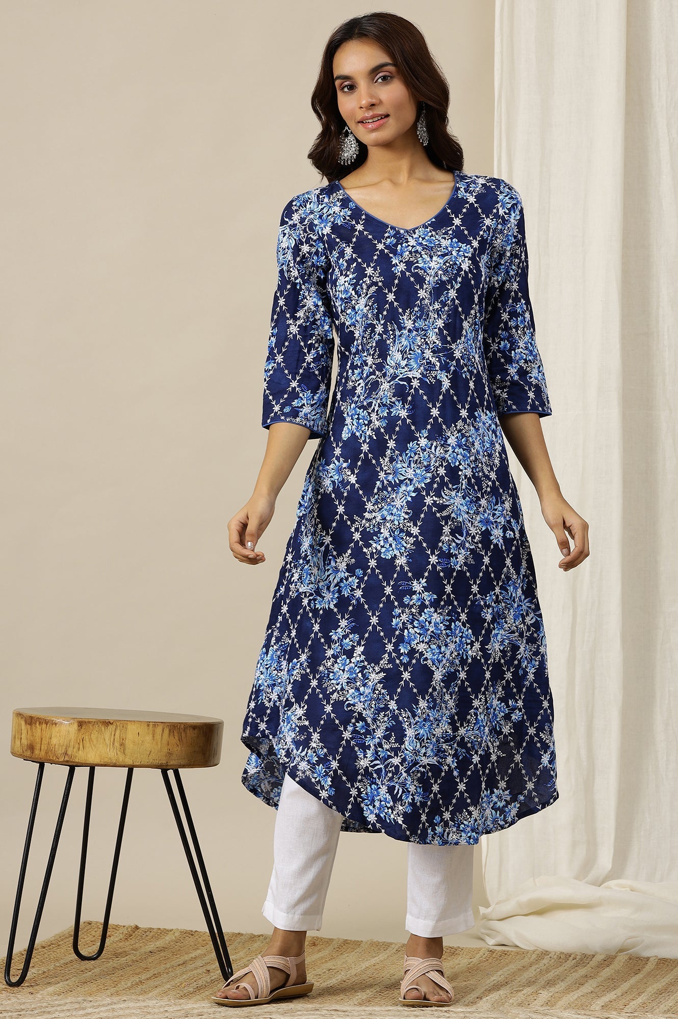 https://cdn.shopify.com/s/files/1/0776/0419/2550/files/24AUA14858-E508528_2.jpg?v=1769759488