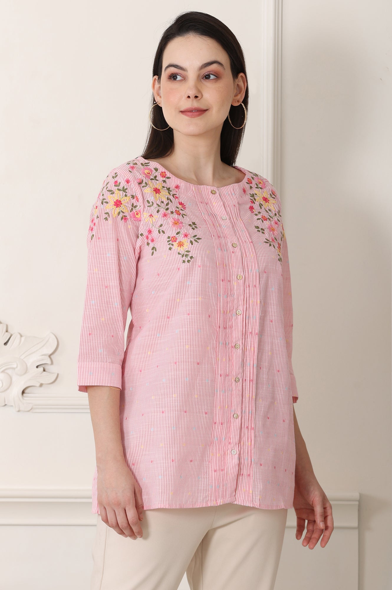 https://cdn.shopify.com/s/files/1/0776/0419/2550/files/24AUW30867-313835_6_7ea03560-5747-42be-b4d0-8d9250c619e3.jpg?v=1723893006