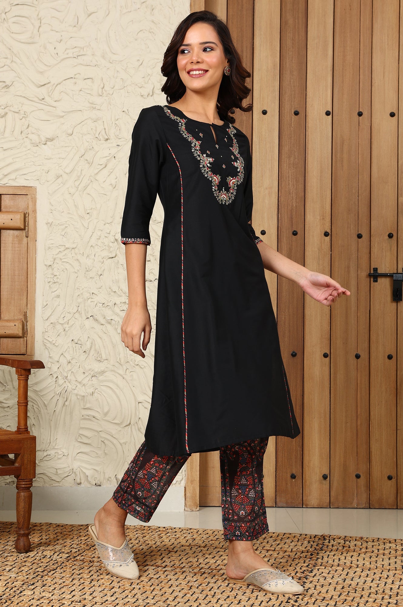 https://cdn.shopify.com/s/files/1/0776/0419/2550/files/24AUWS11766-222419_6_0024616f-9a37-491e-895a-0b33e96e0b61.jpg?v=1726123594