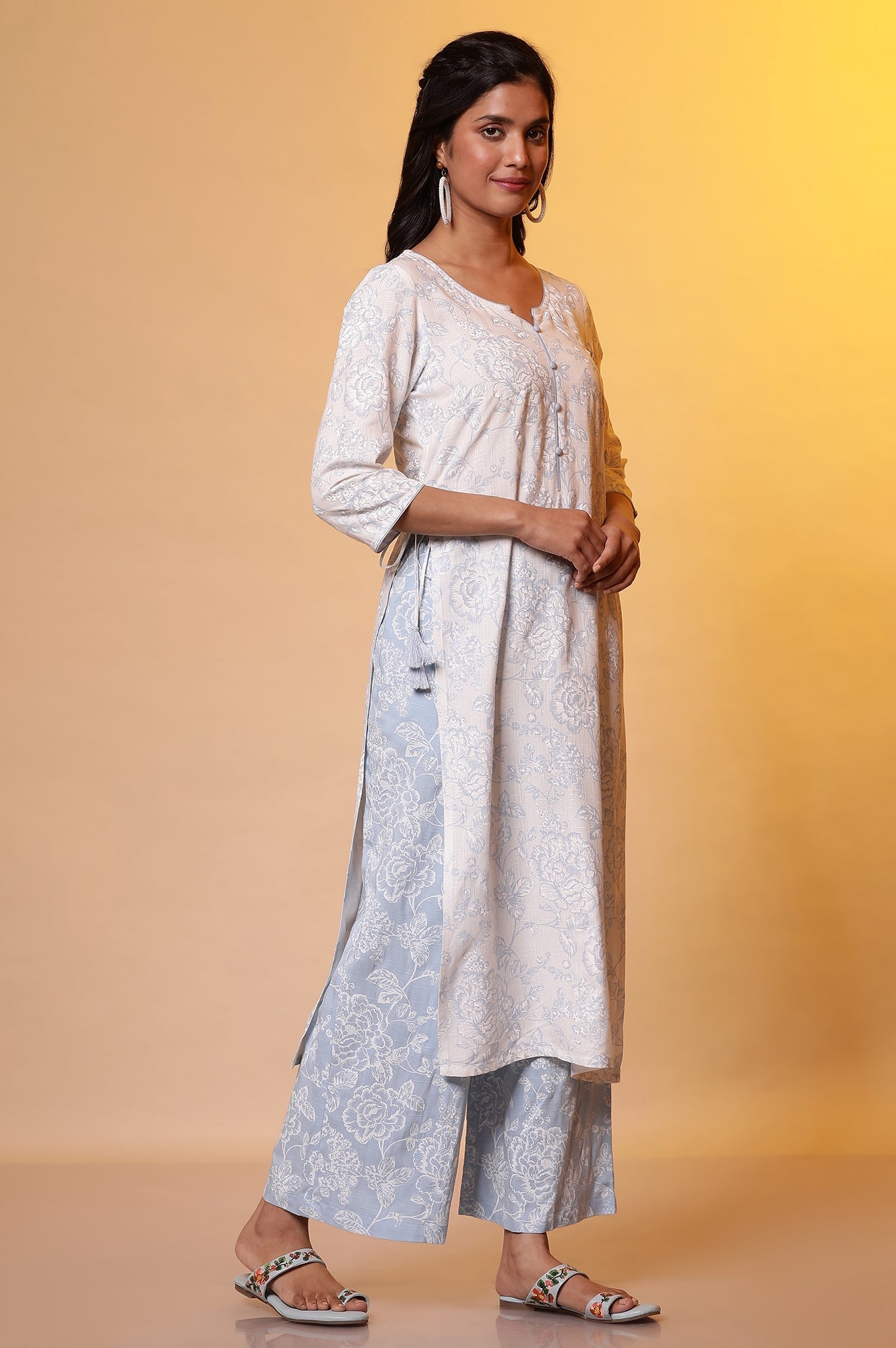 https://cdn.shopify.com/s/files/1/0776/0419/2550/files/24FEAS14790-507894_5.jpg?v=1769757235