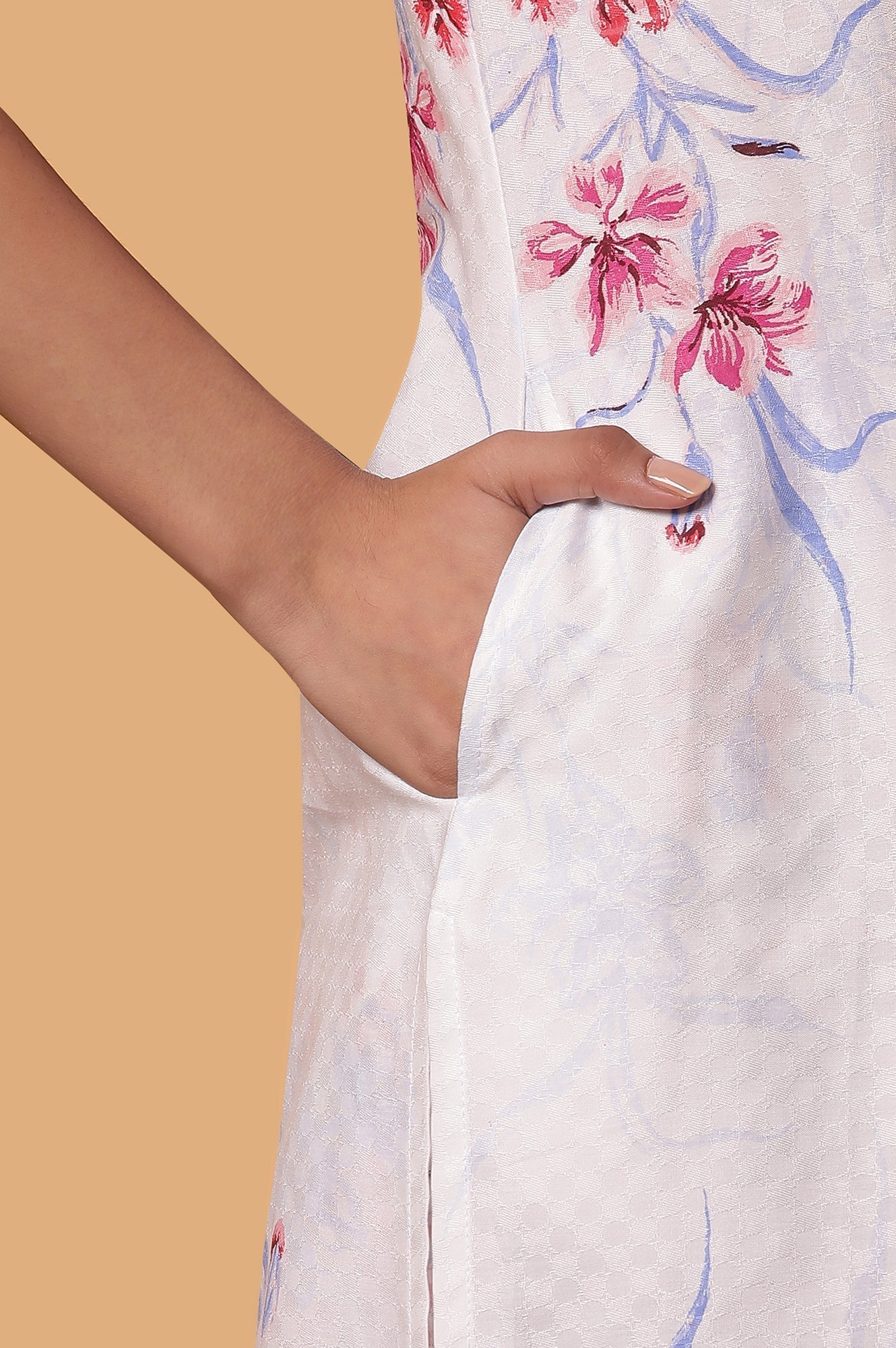 https://cdn.shopify.com/s/files/1/0776/0419/2550/files/24FEAS14912-508051_8.jpg?v=1769757250