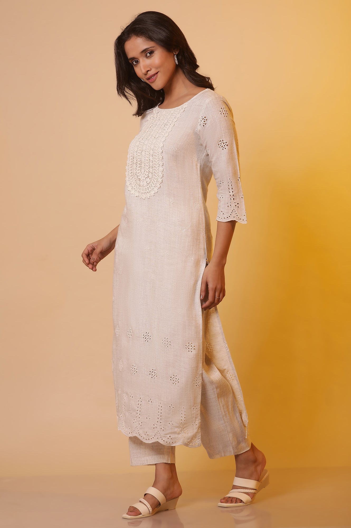 https://cdn.shopify.com/s/files/1/0776/0419/2550/files/24FEAS14989-E704174_3.jpg?v=1769750093