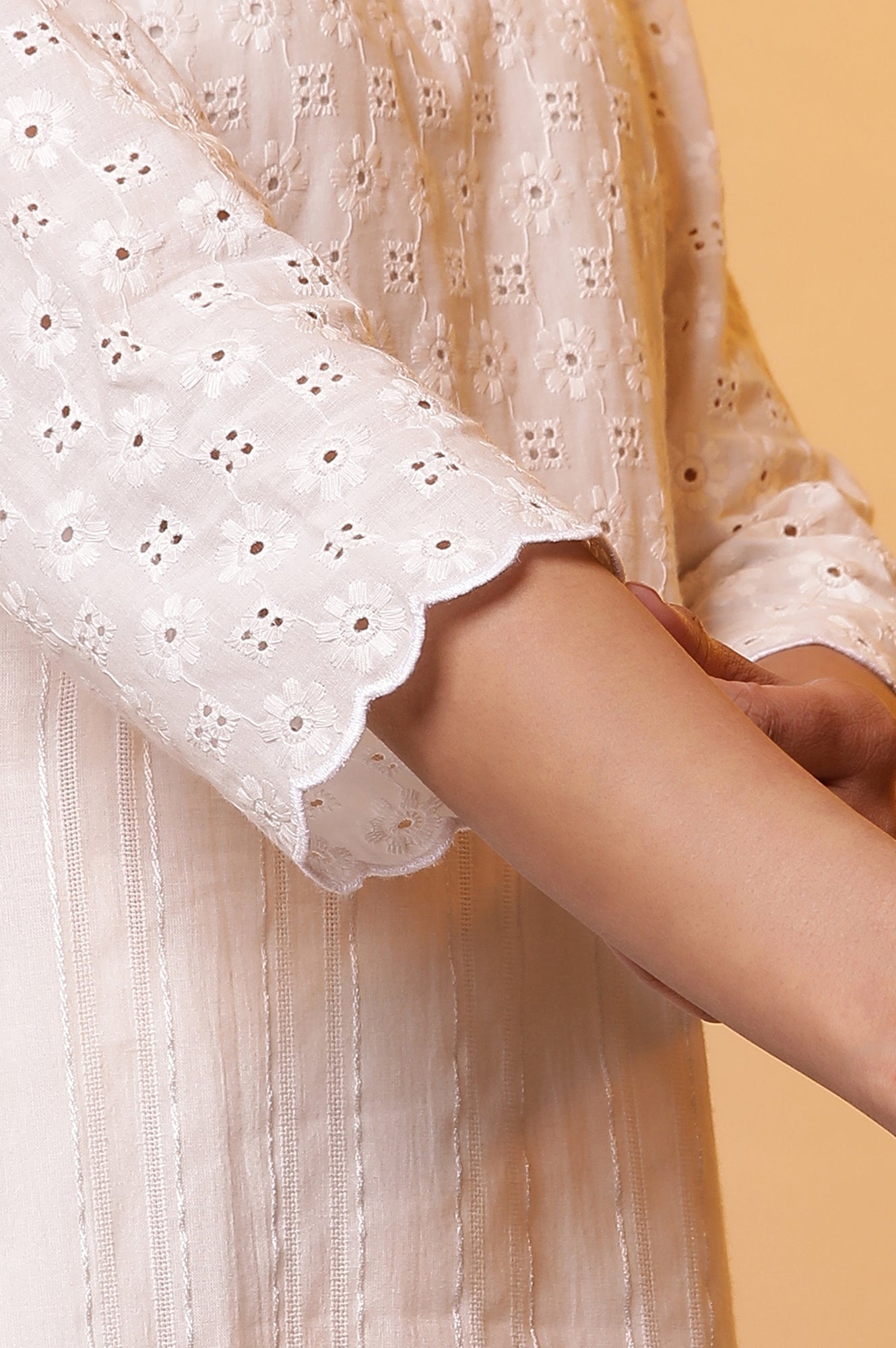 https://cdn.shopify.com/s/files/1/0776/0419/2550/files/24FEAS15022-607033_7.jpg?v=1769757383