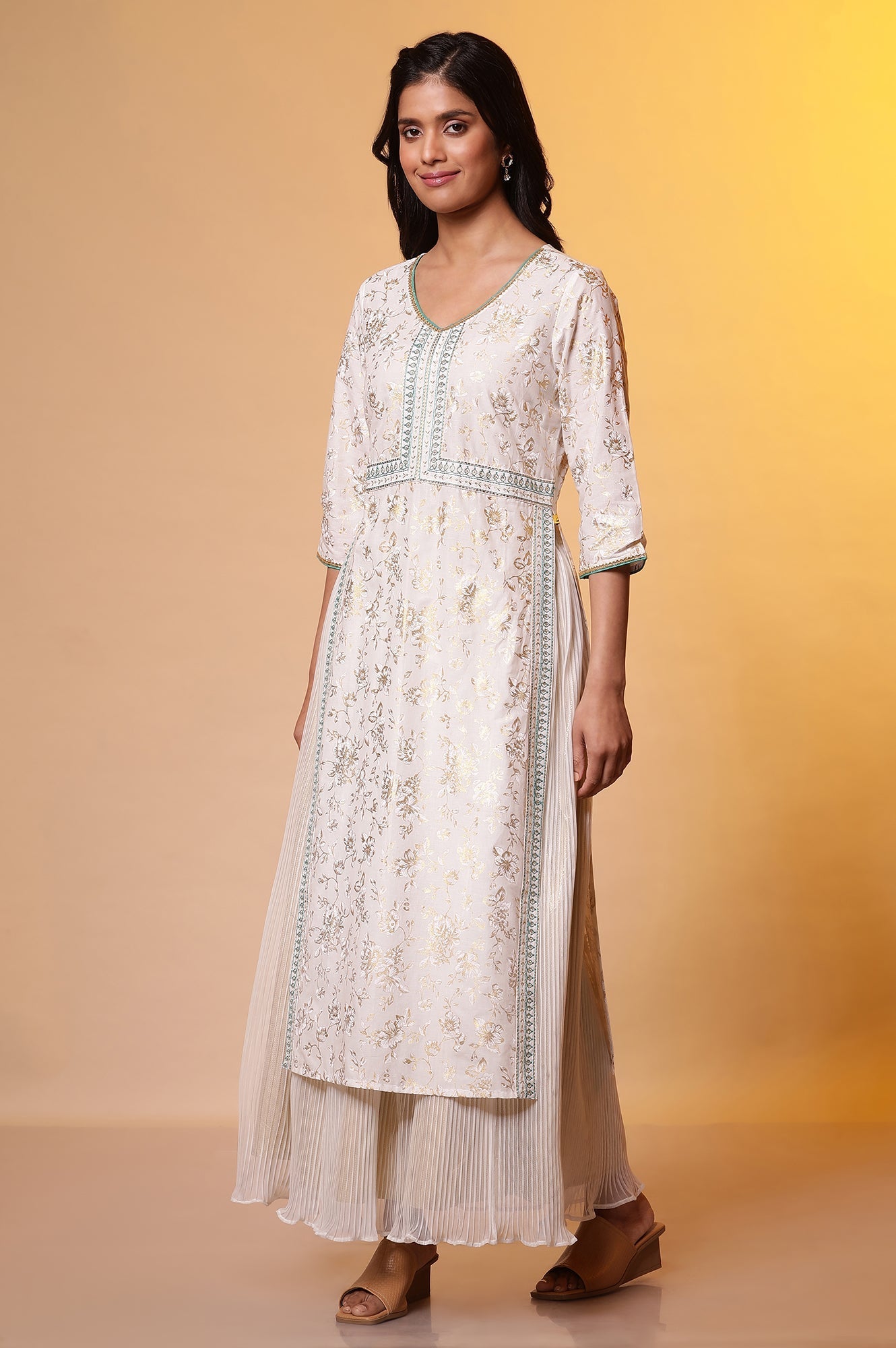https://cdn.shopify.com/s/files/1/0776/0419/2550/files/24FEAS15042-507995_3.jpg?v=1769757235