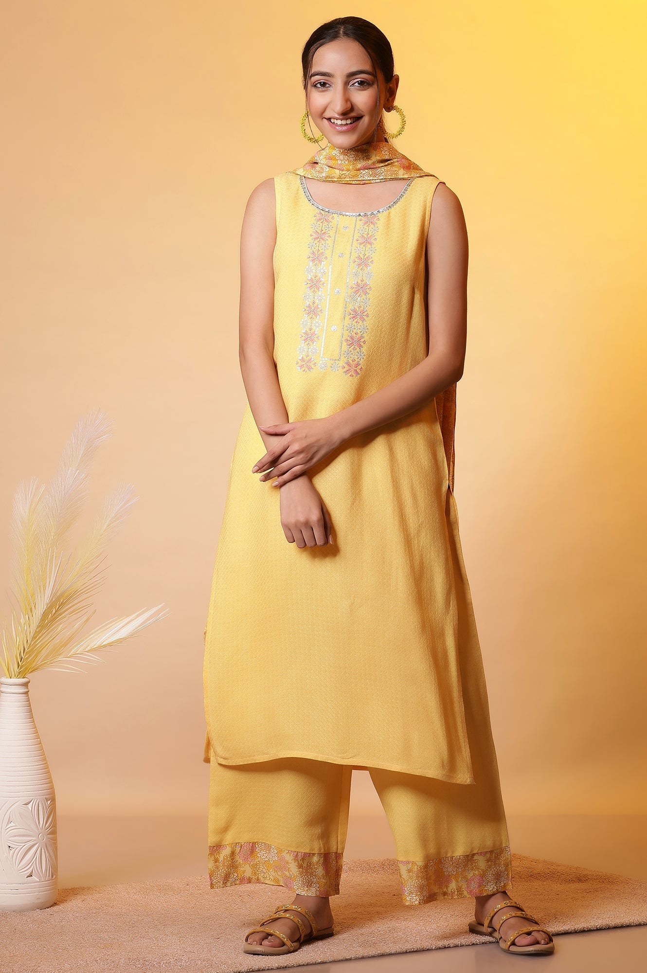 https://cdn.shopify.com/s/files/1/0776/0419/2550/files/24FEAS15055-606990_1.jpg?v=1769758096