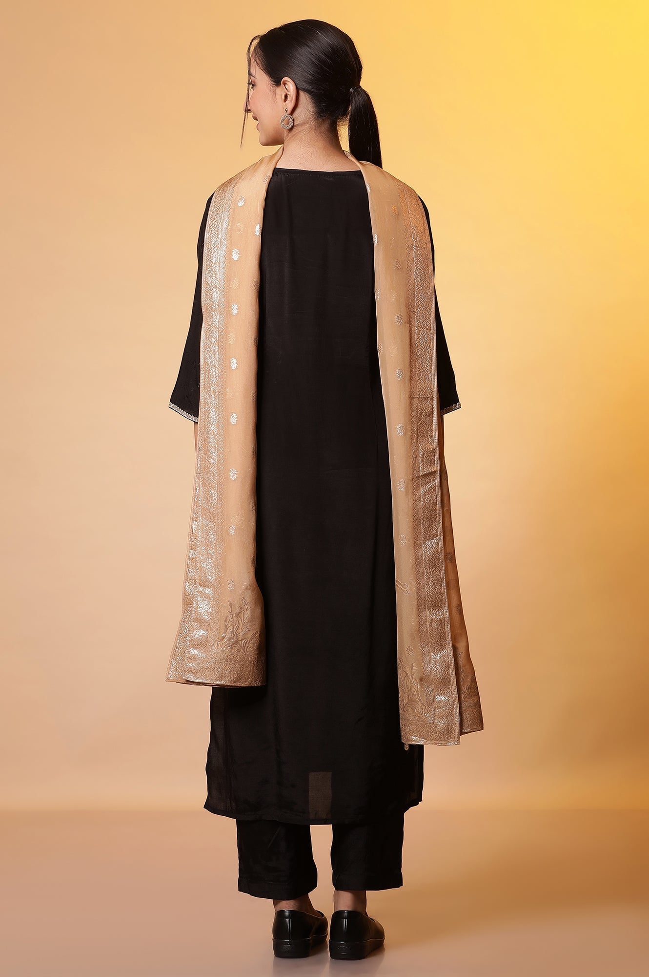 https://cdn.shopify.com/s/files/1/0776/0419/2550/files/24FEAS15110-607225_4_7cc889d2-c5b2-456e-aa3f-6aa736c0be51.jpg?v=1769761259