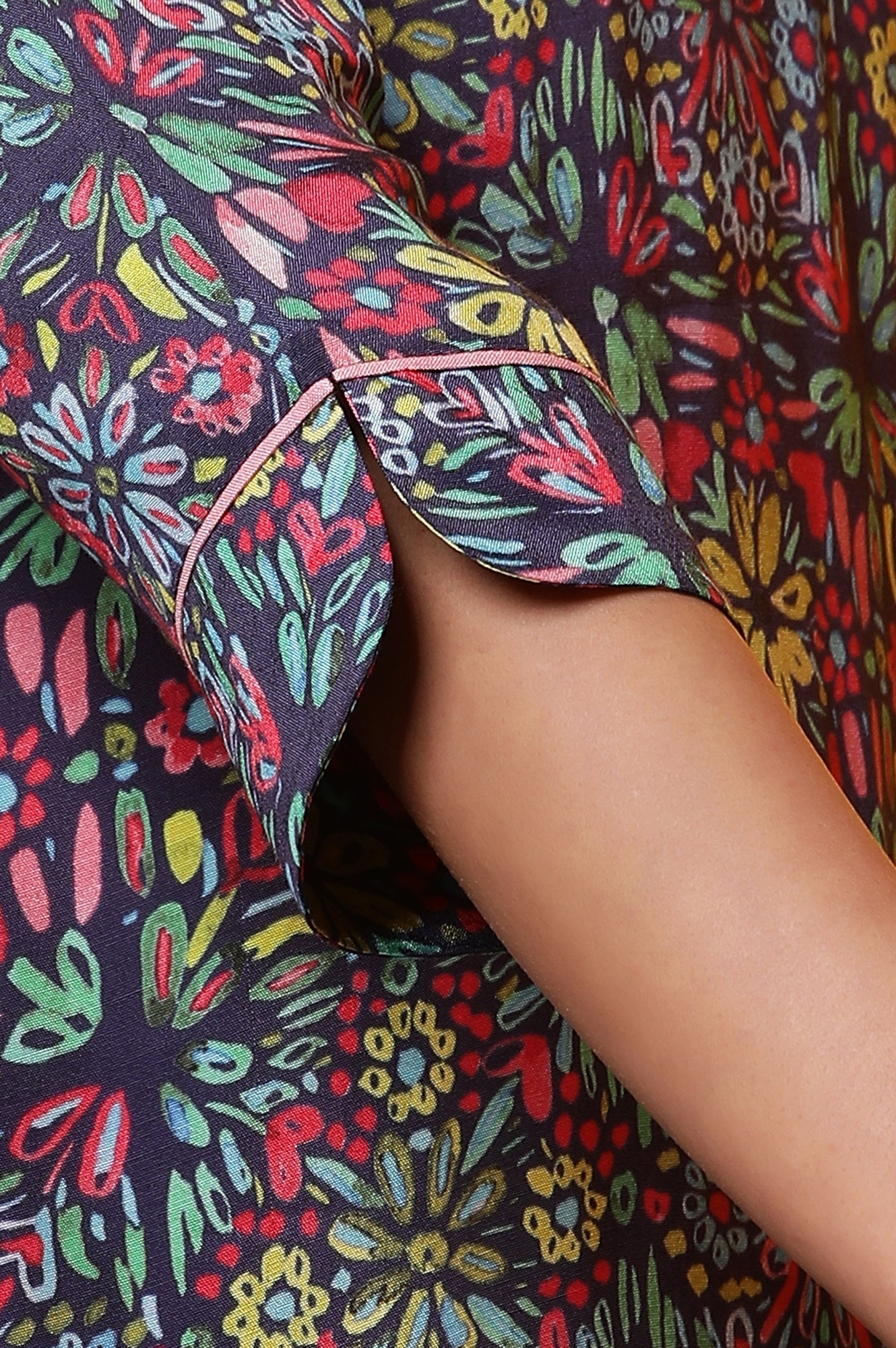 https://cdn.shopify.com/s/files/1/0776/0419/2550/files/24FEAS15220-507820_7.jpg?v=1769748520