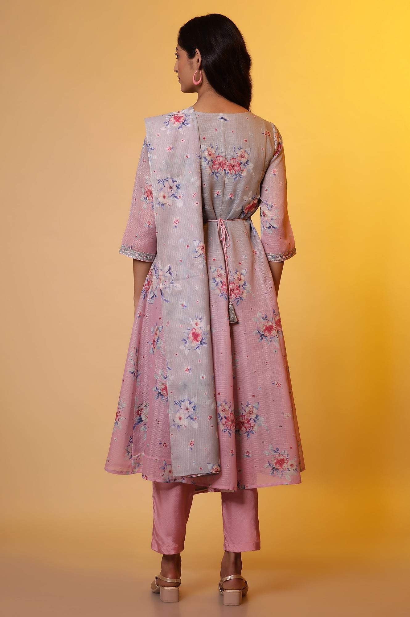 https://cdn.shopify.com/s/files/1/0776/0419/2550/files/24FEAS15221-508261_4_d18b77cc-9bd2-45fb-b7c5-d5be9c71d78d.jpg?v=1769749590