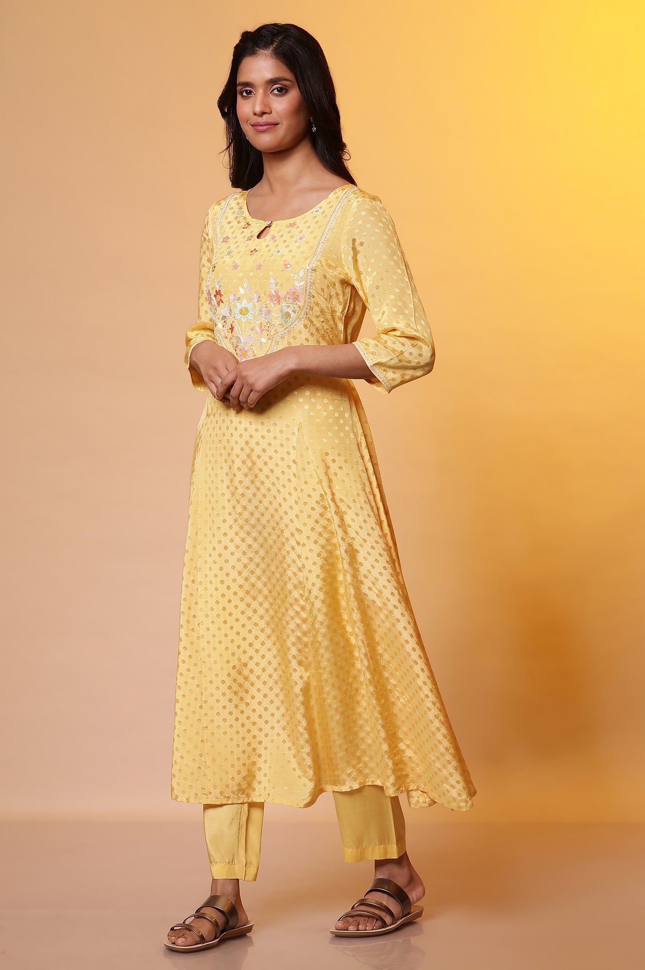 https://cdn.shopify.com/s/files/1/0776/0419/2550/files/24FEAS15223-607275_5.jpg?v=1769758042