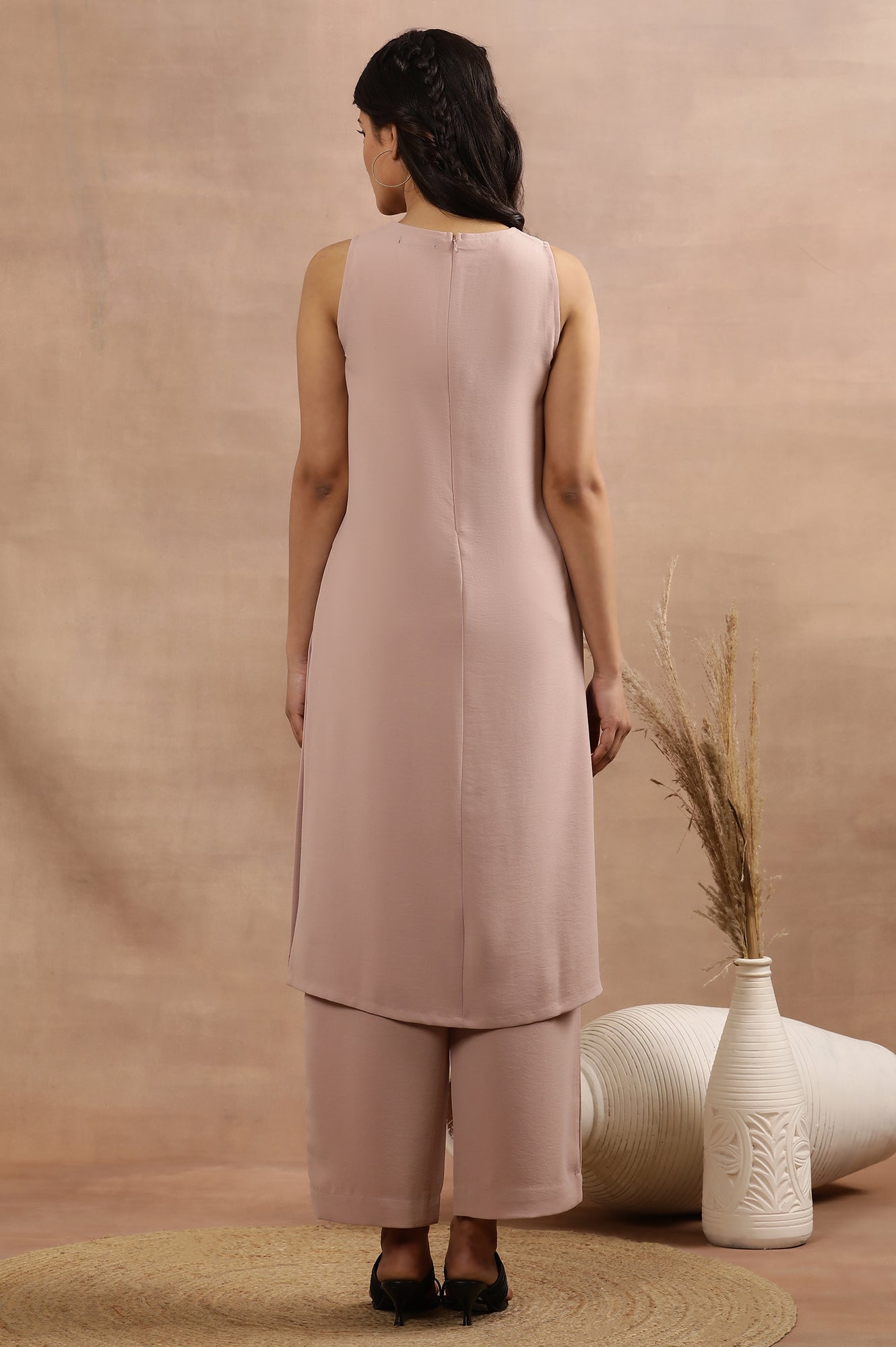 Pink Sleeveless Solid Straight Kurta And Pants Set