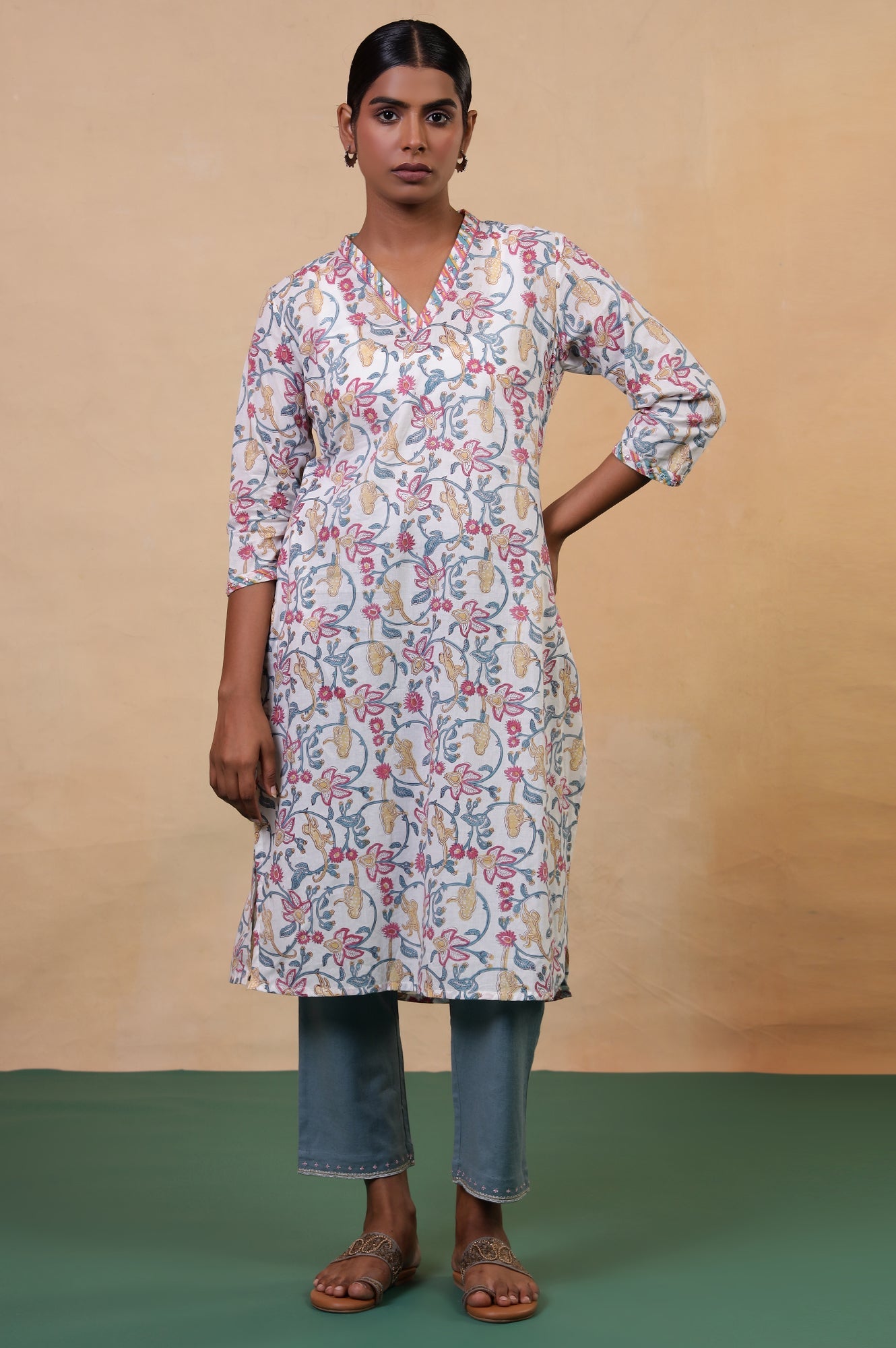 Folksong Whisper White Floral Mirror Work Cotton Straight Kurta