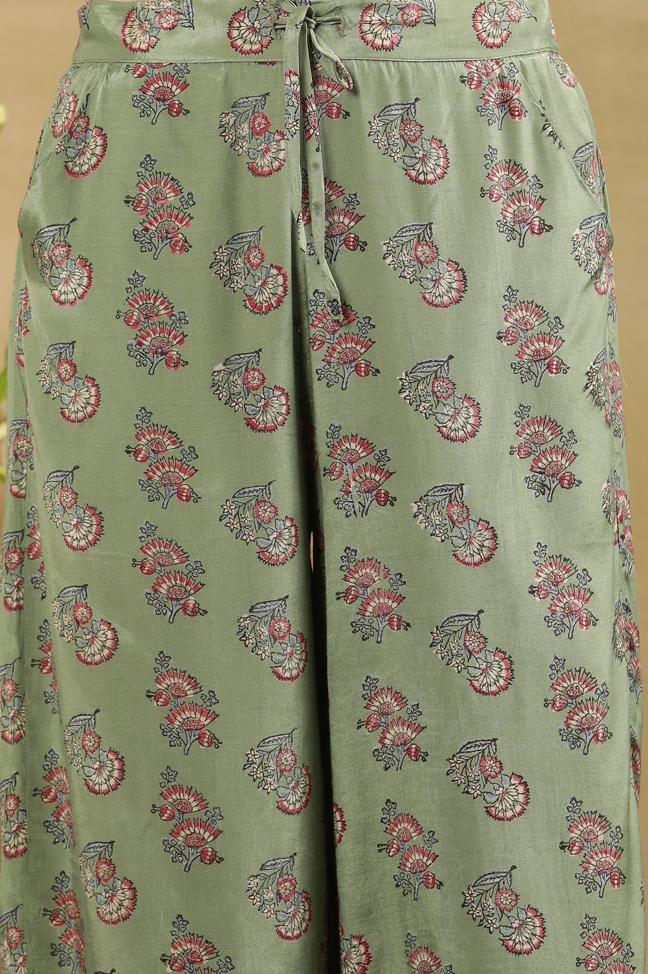 https://cdn.shopify.com/s/files/1/0776/0419/2550/files/24MAF62830-911351_6.jpg?v=1721920508
