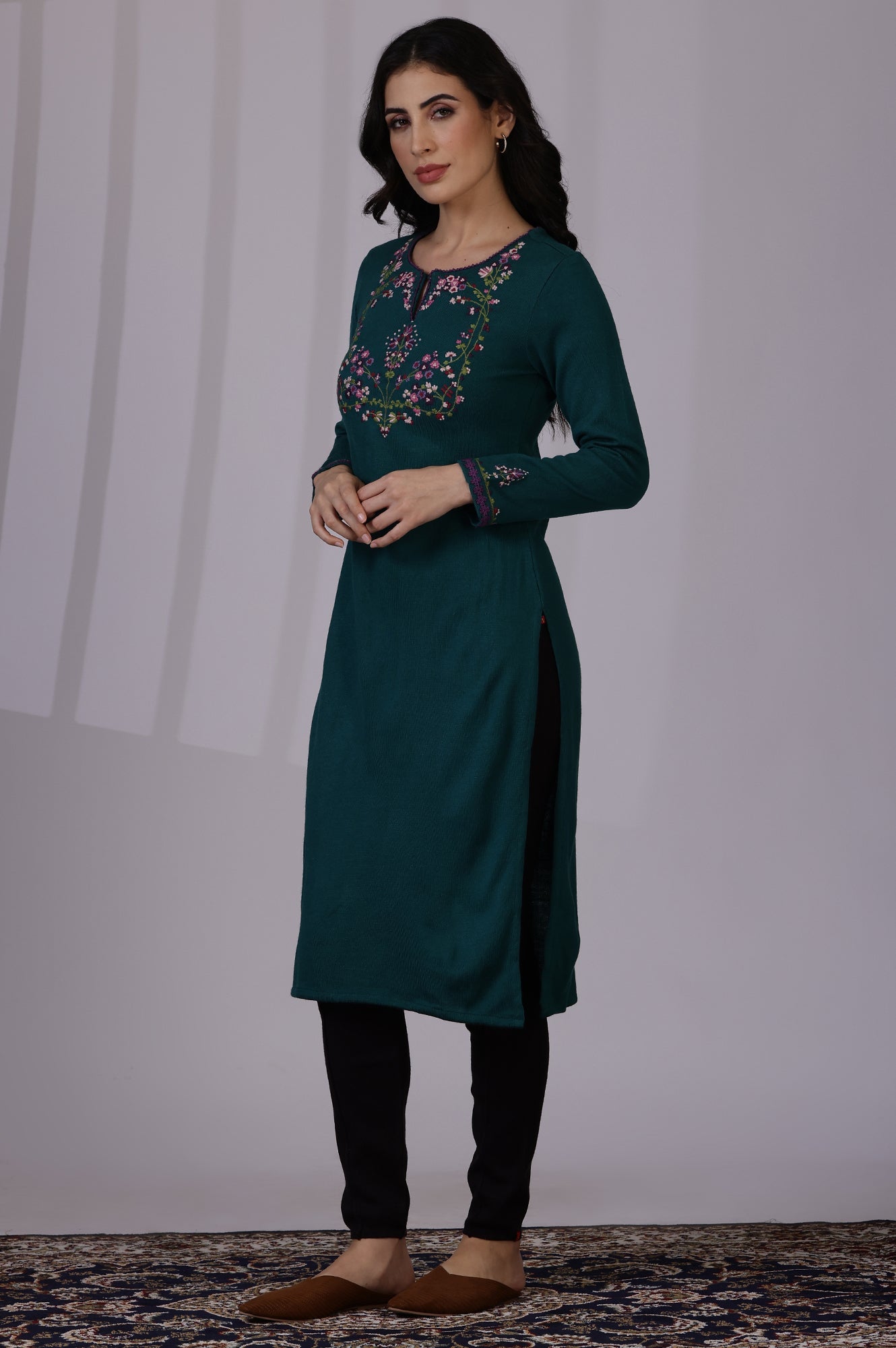 Blue Embroidered Thread Work Acrylic Straight Kurta