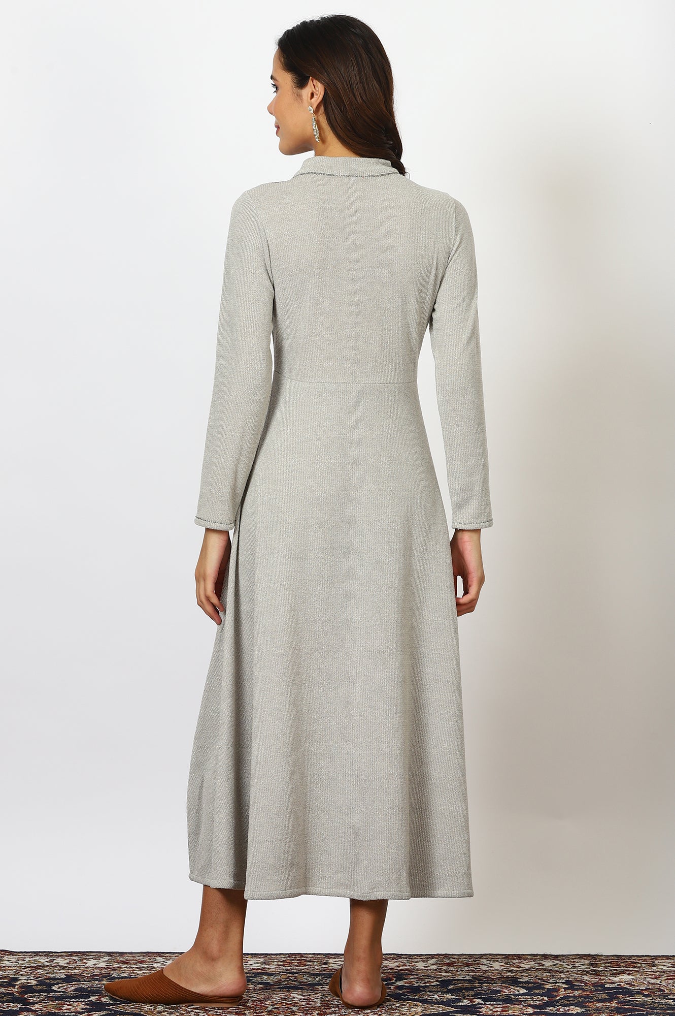 Grey Solid Metallic Hardware Flarred Dresses