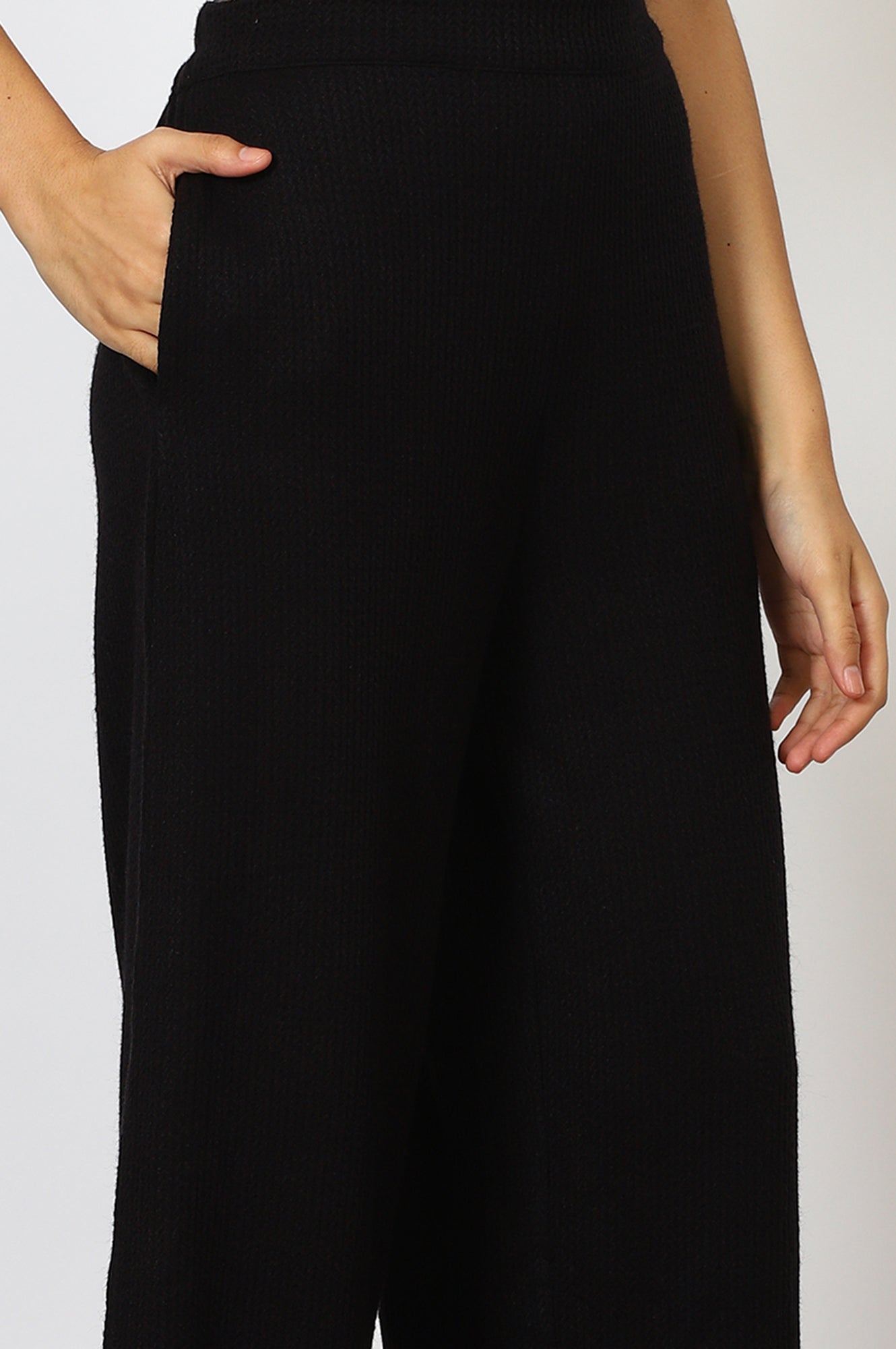 https://cdn.shopify.com/s/files/1/0776/0419/2550/files/24NOW63097-314154_7_ceb9557f-5aa6-42e0-82c9-b20a619440b1.jpg?v=1764652170