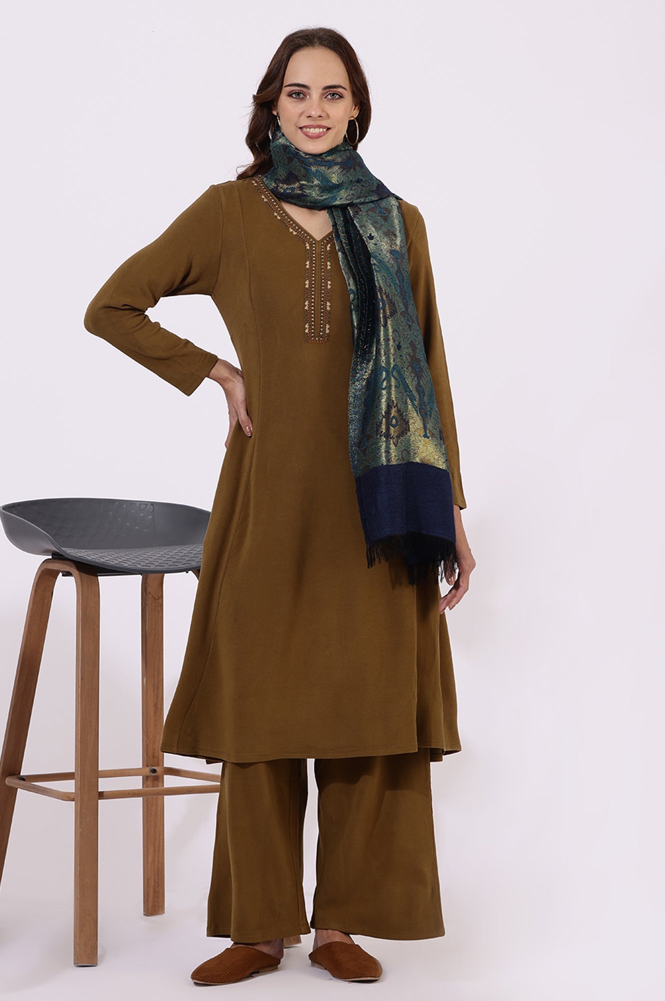 https://cdn.shopify.com/s/files/1/0776/0419/2550/files/24NOW81979-313255_2_2fd1c7f6-1e06-4dd2-b728-429cf1c63bde.jpg?v=1764652175