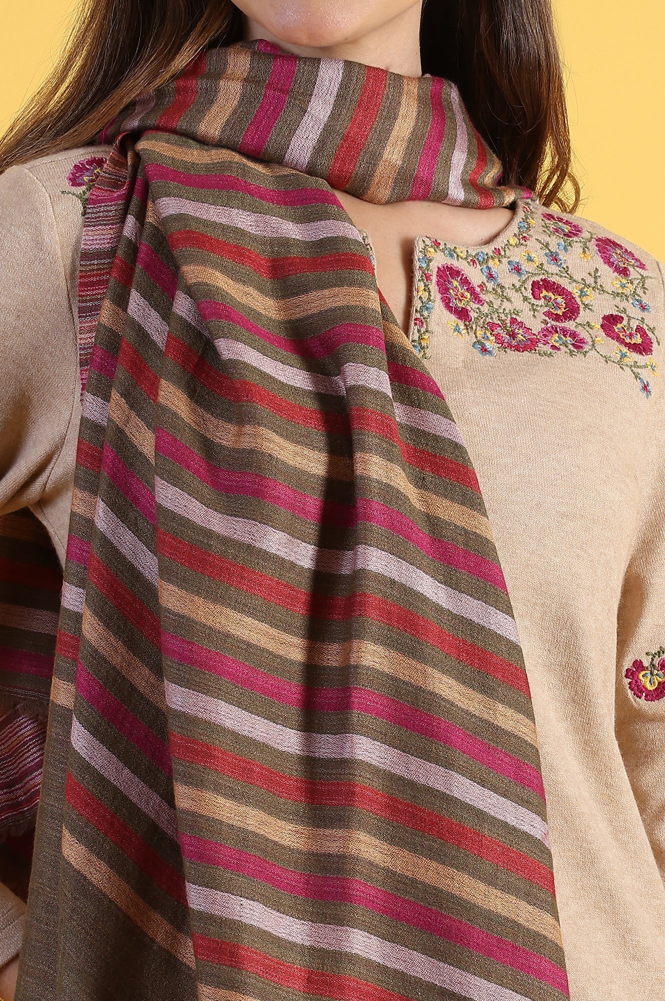 https://cdn.shopify.com/s/files/1/0776/0419/2550/files/24NOW82118-313407_4_9ef7f9c3-bf1a-40ae-a79a-e048f0d8bf09.jpg?v=1739793594