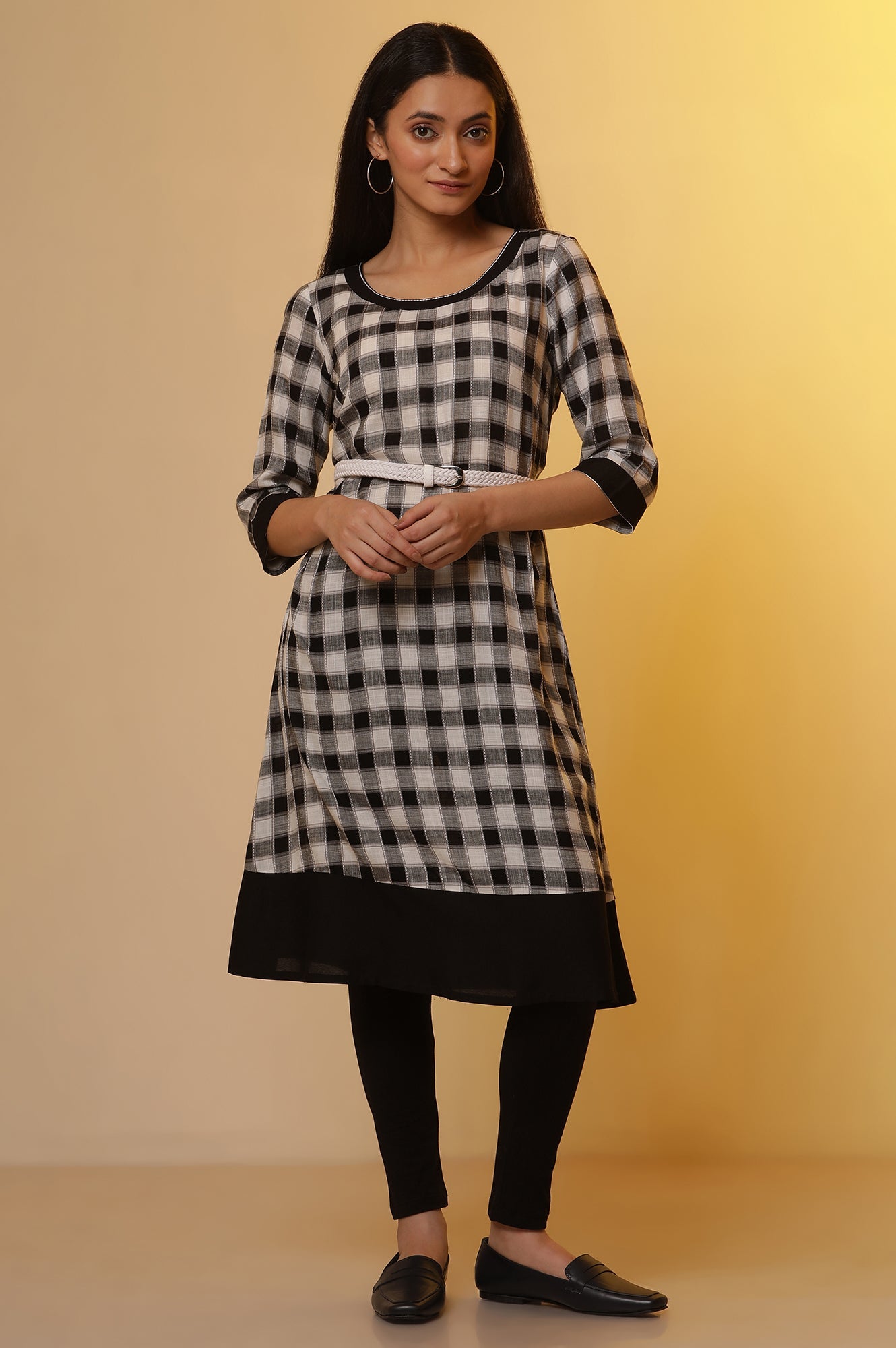 https://cdn.shopify.com/s/files/1/0776/0419/2550/files/24ONAS13418-702611_2.jpg?v=1769748974