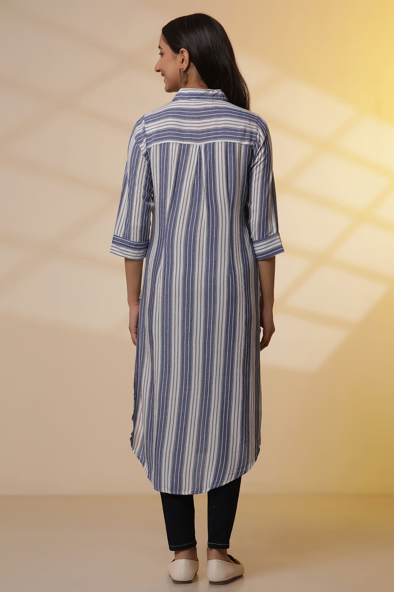 https://cdn.shopify.com/s/files/1/0776/0419/2550/files/24ONAS14802-704716_4.jpg?v=1769749210
