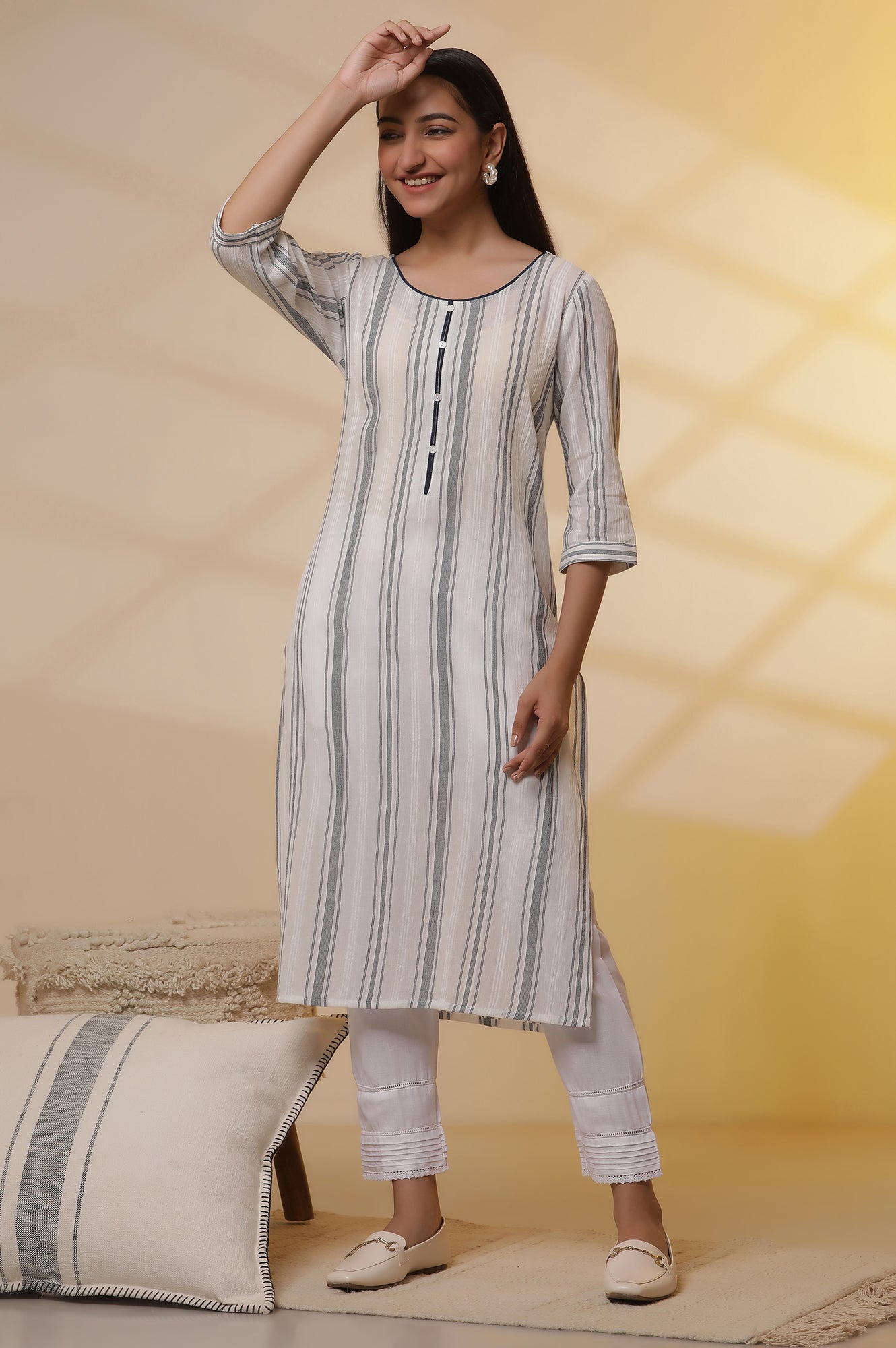 https://cdn.shopify.com/s/files/1/0776/0419/2550/files/24ONAS14809-704715_1.jpg?v=1769757902