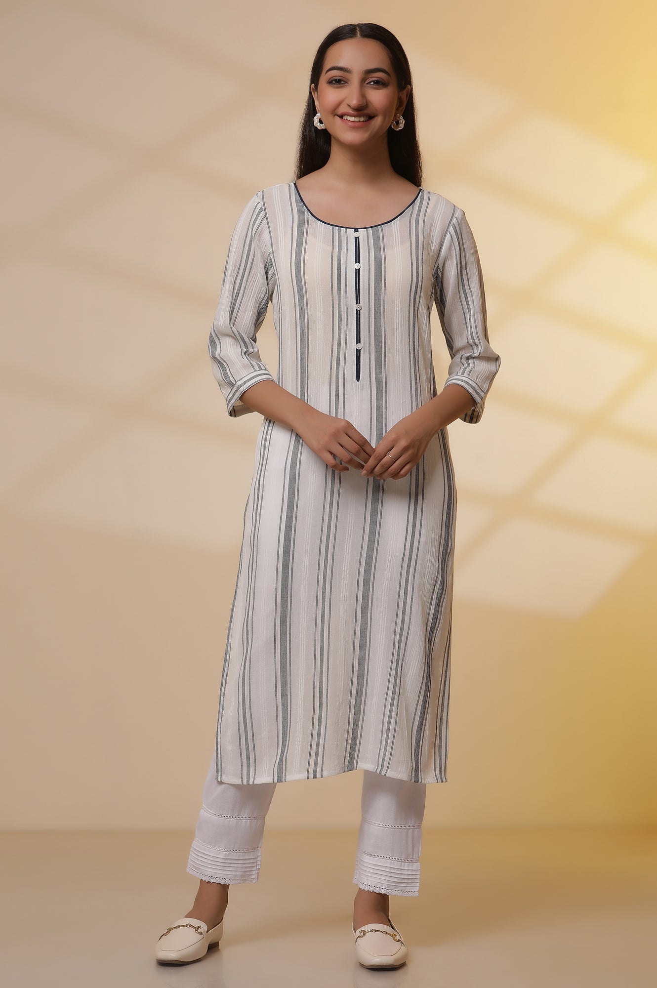 https://cdn.shopify.com/s/files/1/0776/0419/2550/files/24ONAS14809-704715_2.jpg?v=1769757901
