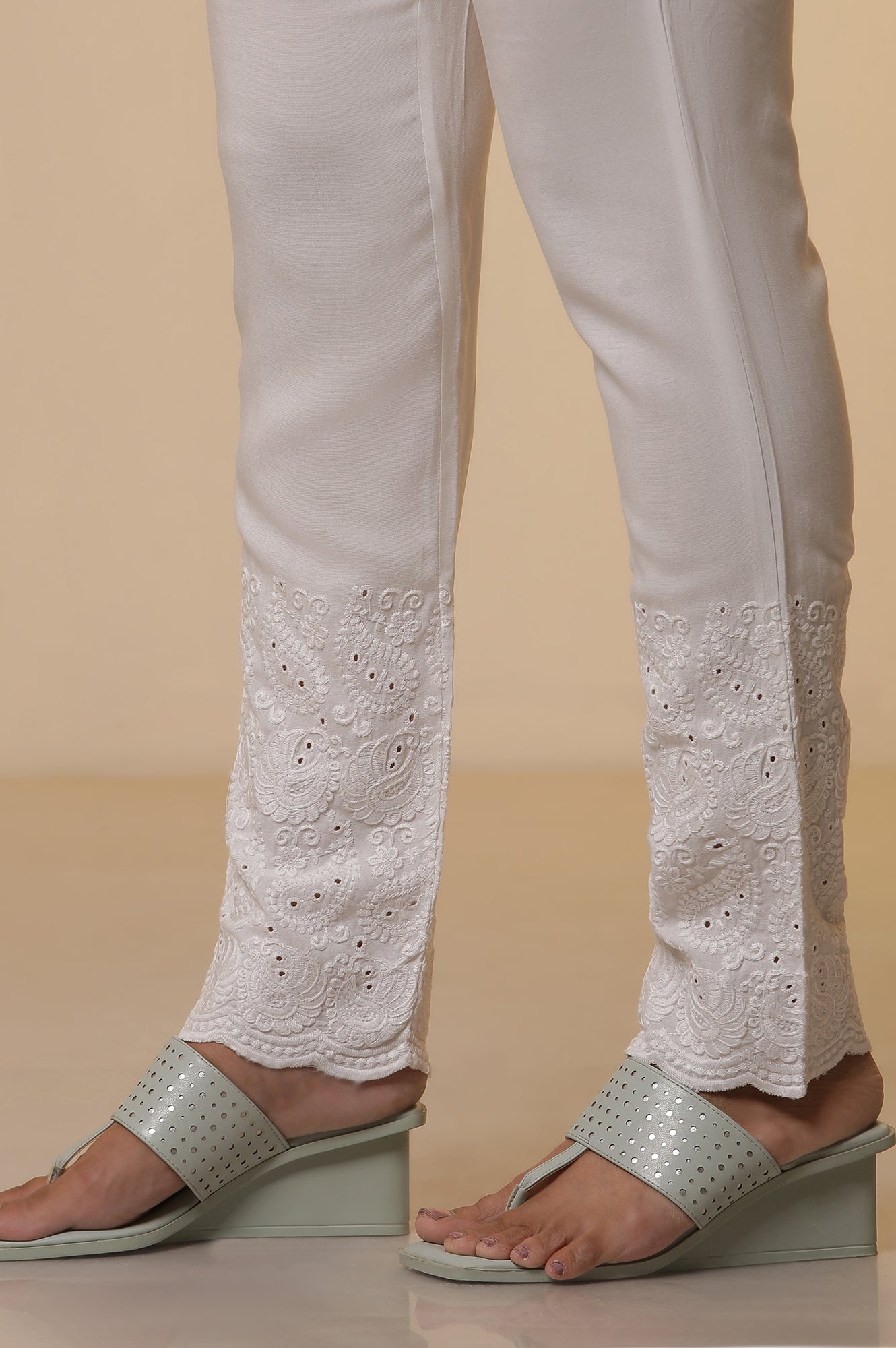 https://cdn.shopify.com/s/files/1/0776/0419/2550/files/24ONAS14992-606977_10.jpg?v=1769749822