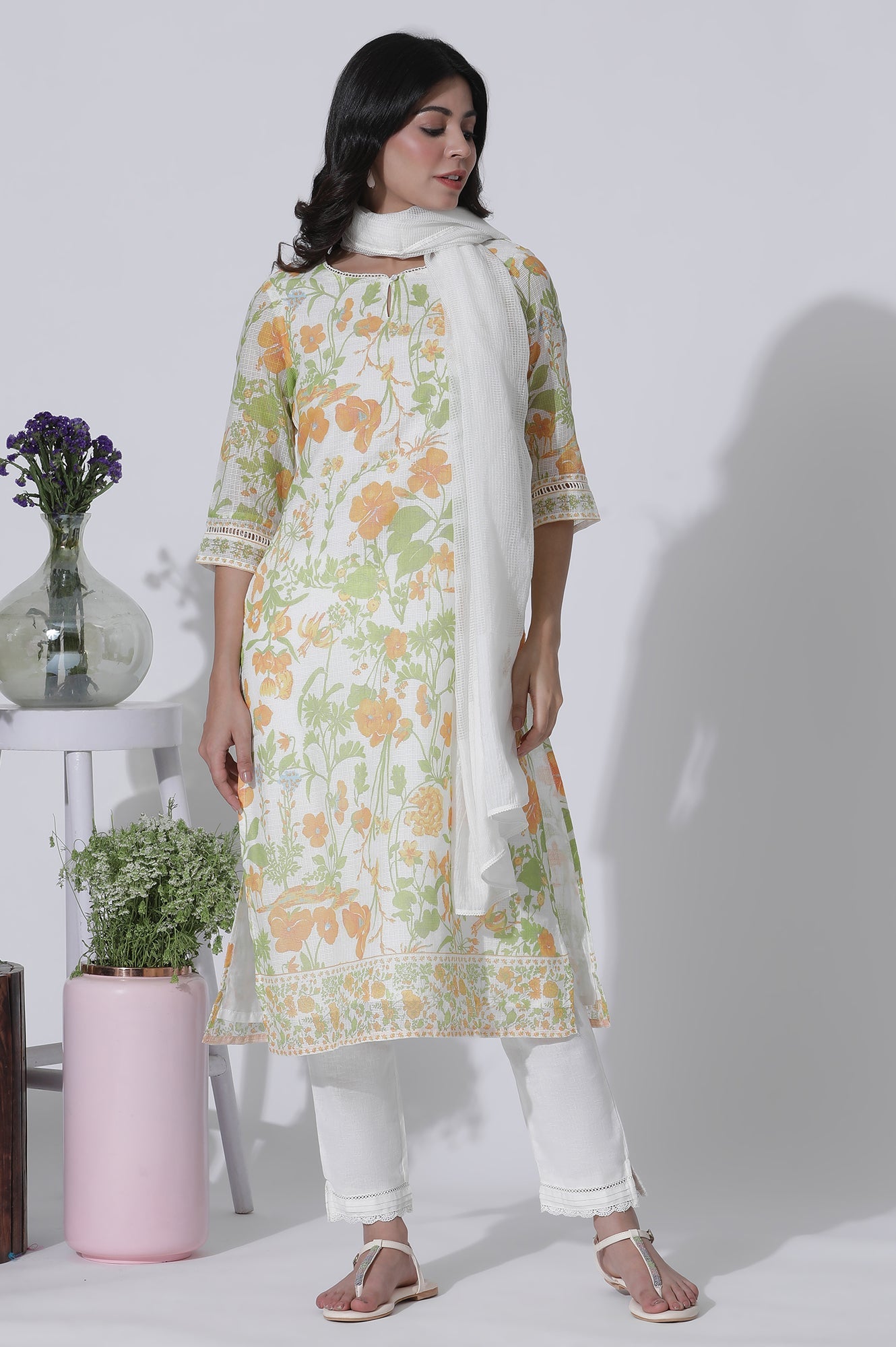 https://cdn.shopify.com/s/files/1/0776/0419/2550/files/24ONWS10573-121976_1_4c85e2bd-31c7-4a6e-ab1f-c7802b09d77b.jpg?v=1722925752
